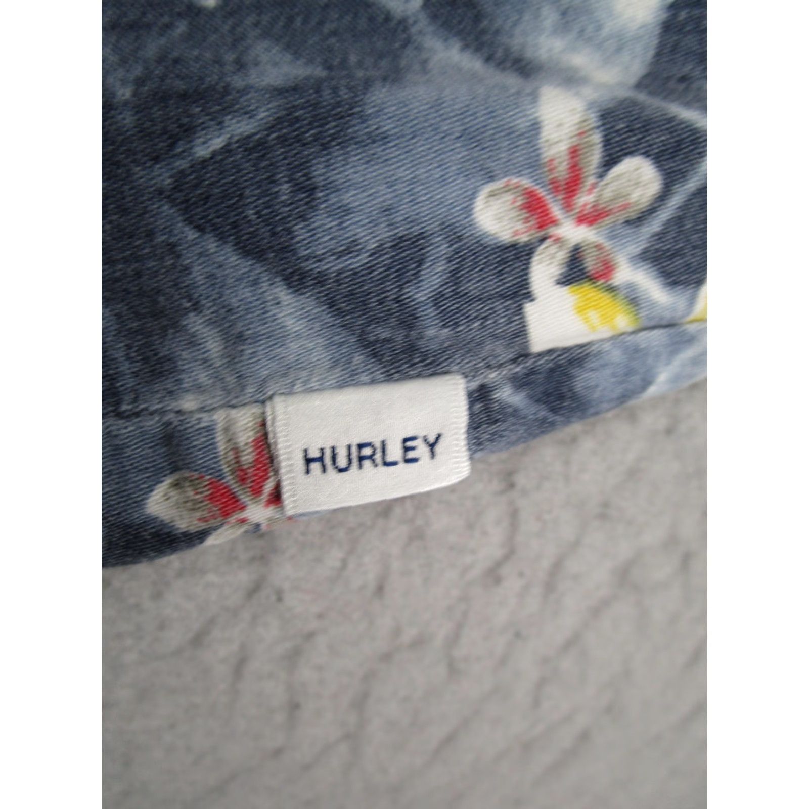 Hurley VINTAGE Hurley Uluwatu Shirt Mens Large Blue Floral Hawaiian Button Up Made USA Size US L / EU 52-54 / 3 - 4 Thumbnail