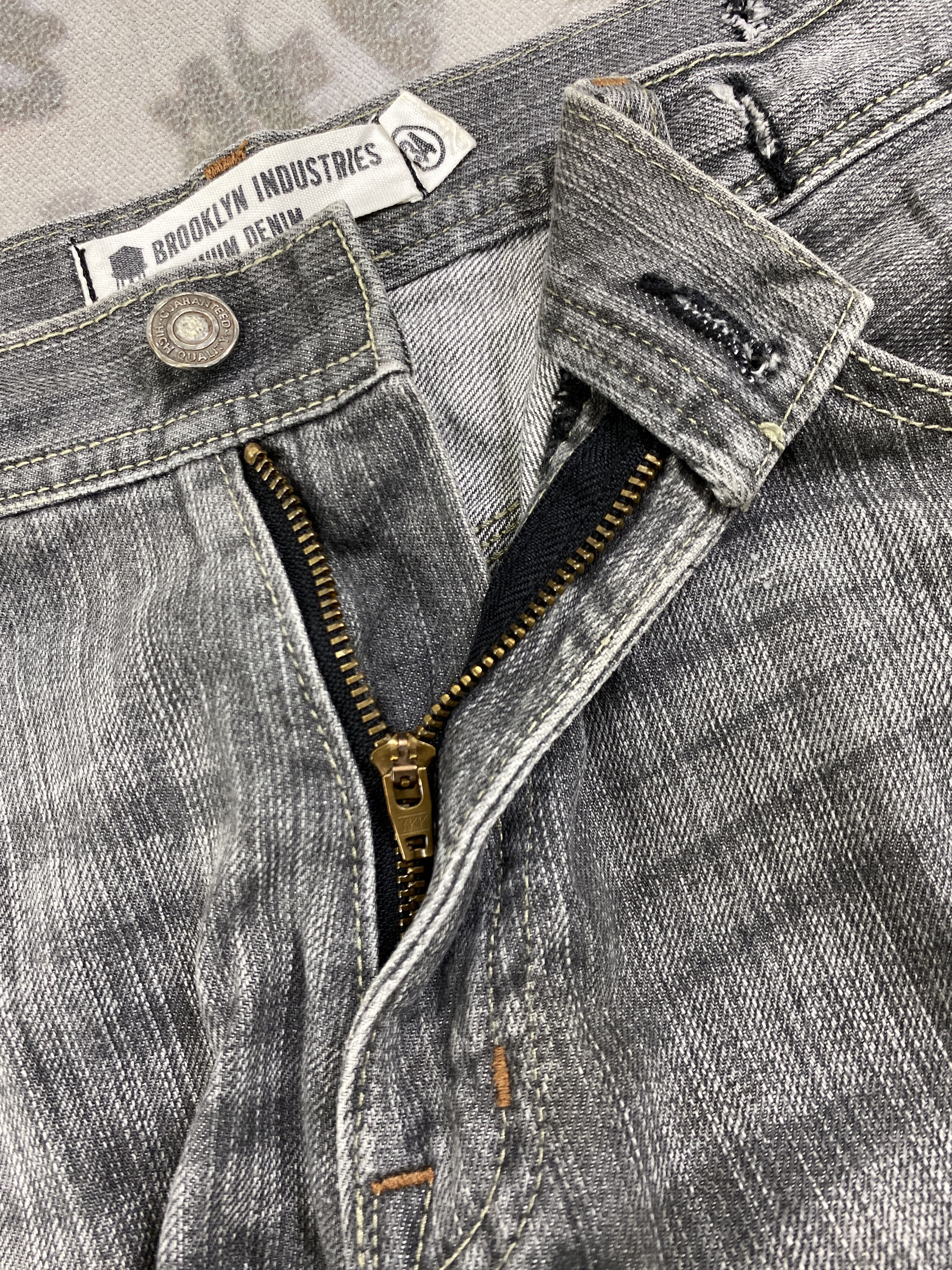 Le Grande Bleu (L.G.B.) Brooklyn Industries LGB style Jeans 35x31.5 - JN3014 Size US 35 - 6 Thumbnail