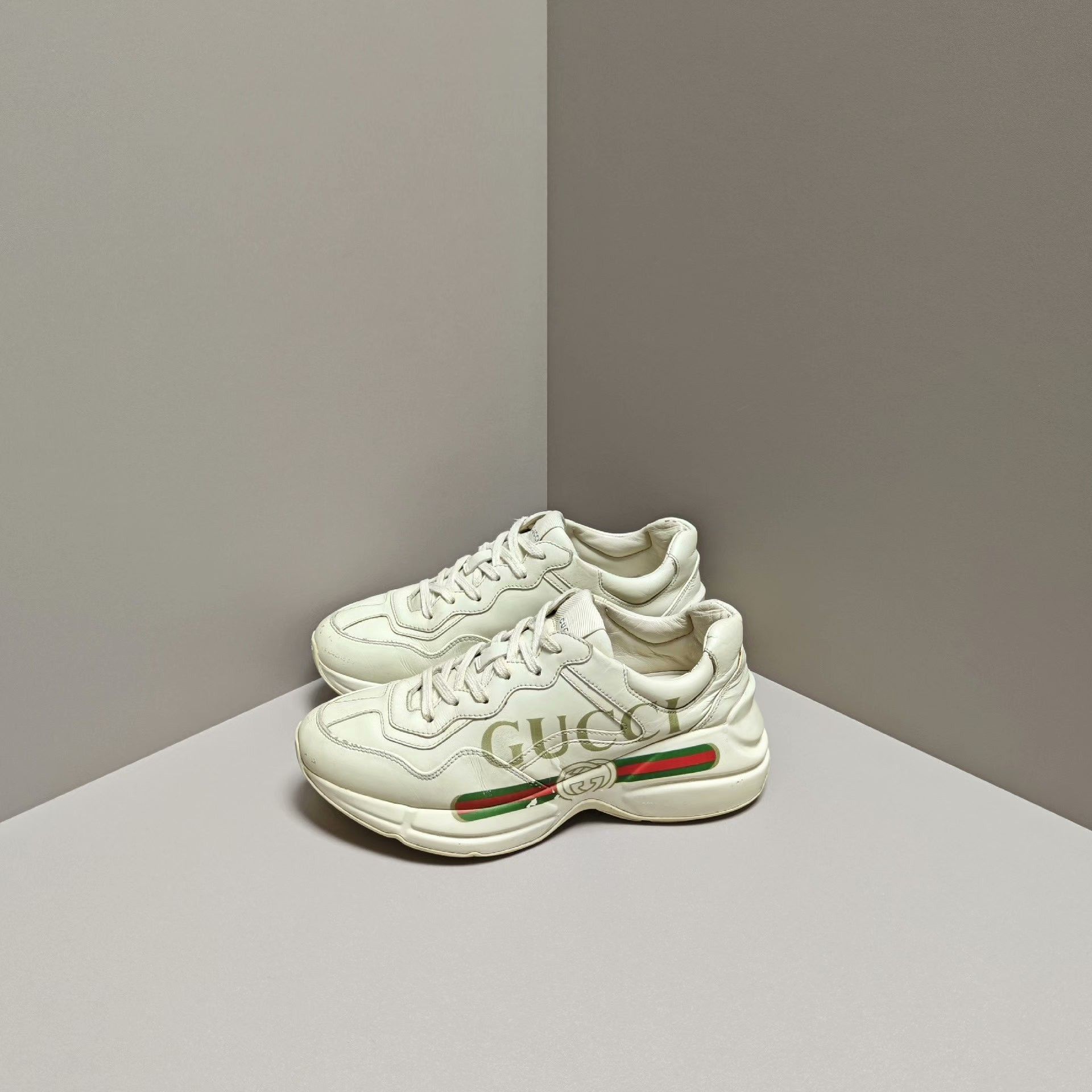 Gucci Gucci Lowtop Sneakers us_6 Women Size US 6 / IT 36 - 1 Thumbnail