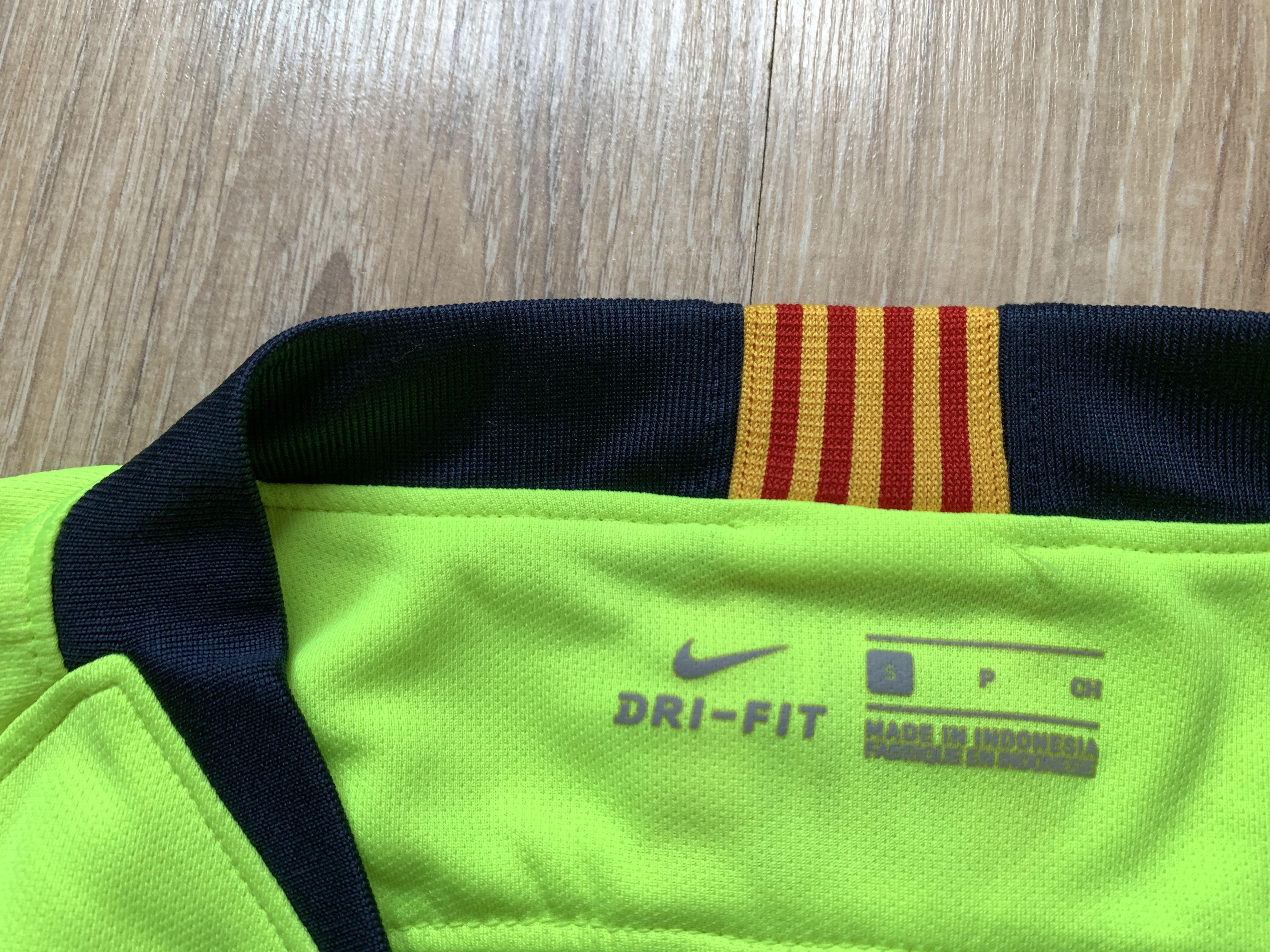 Nike × Vintage Nike FC Barcelona Away Shirt Liga Patch 2018-2019 Size US S / EU 44-46 / 1 - 4 Thumbnail