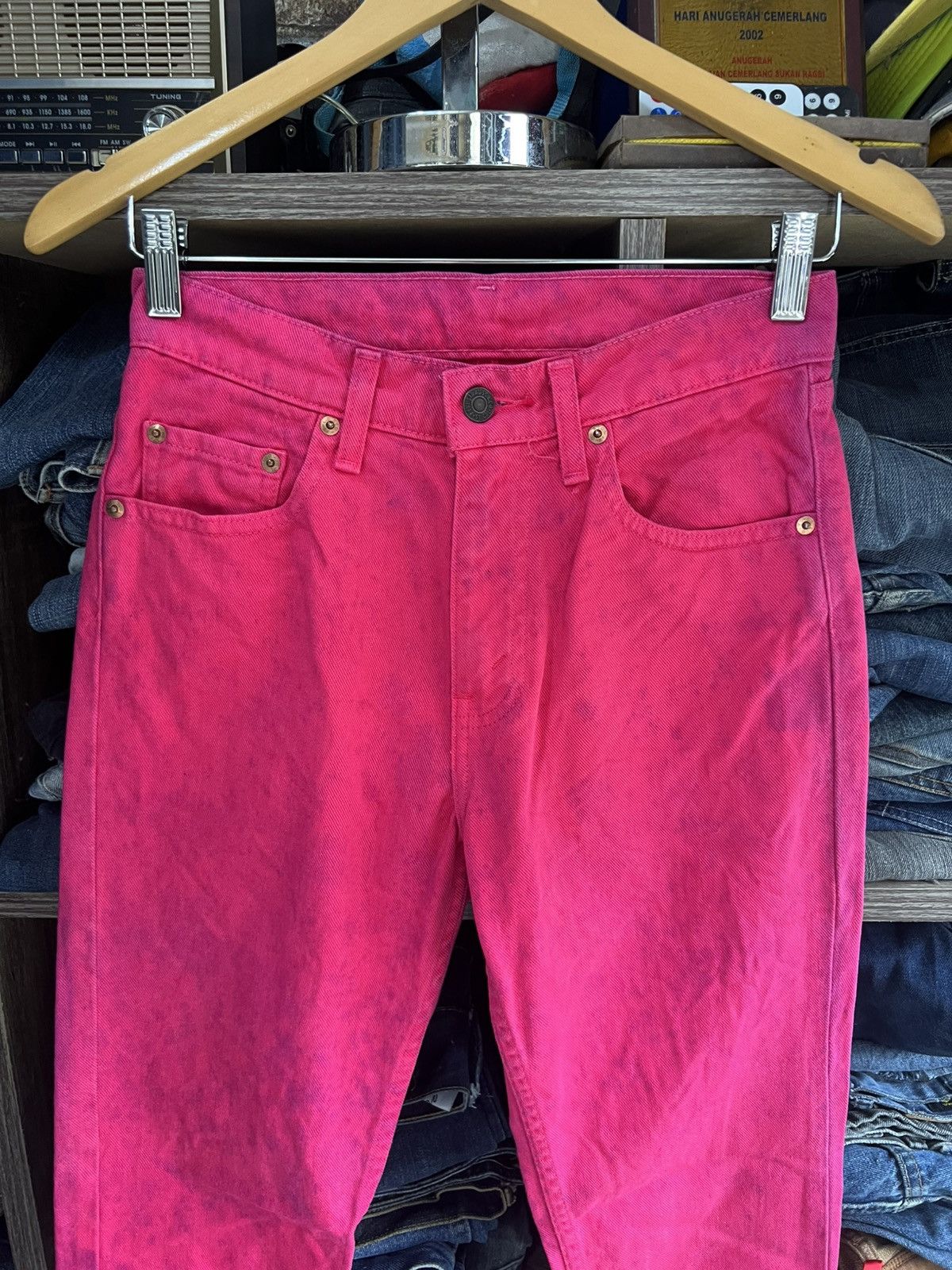 Levi's 🔥Rare Vintage Pink Levis Button J41 Denim Size US 27 - 3 Thumbnail