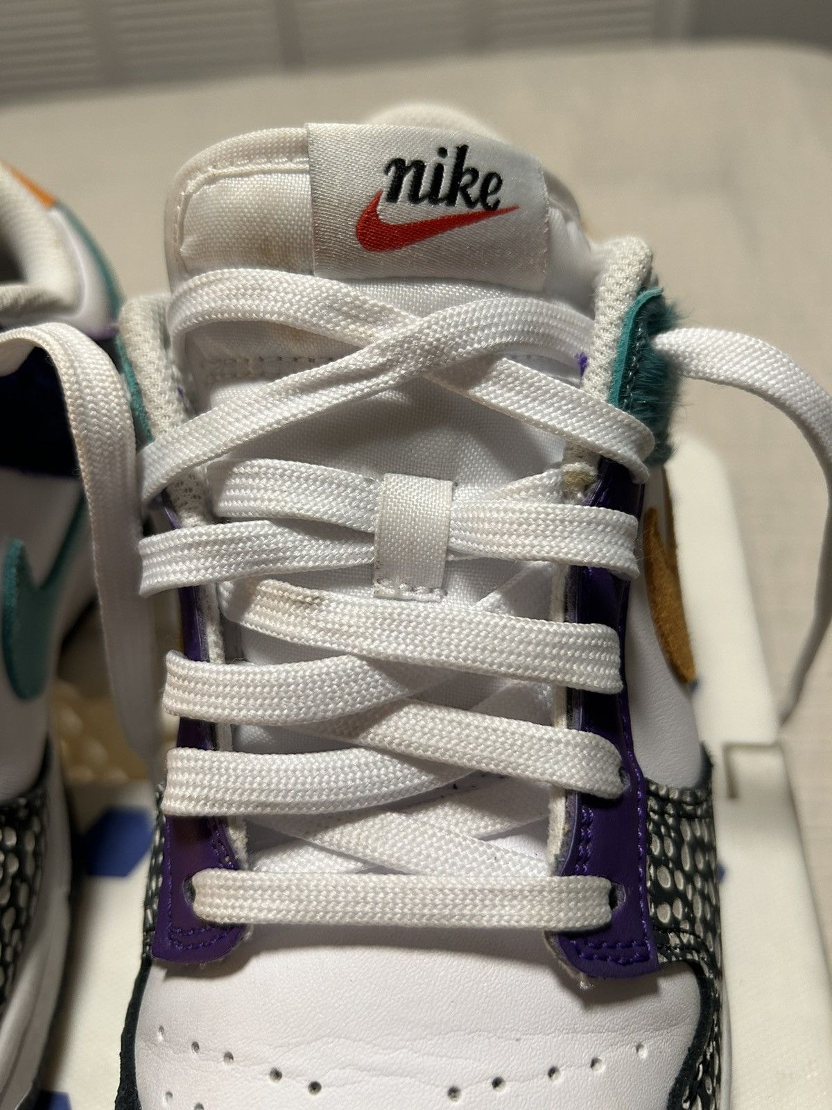 Nike SB Dunk Low ‘SAFARI MIX’ WMNS 6.5 Size US 6.5 / IT 36.5 - 4 Thumbnail