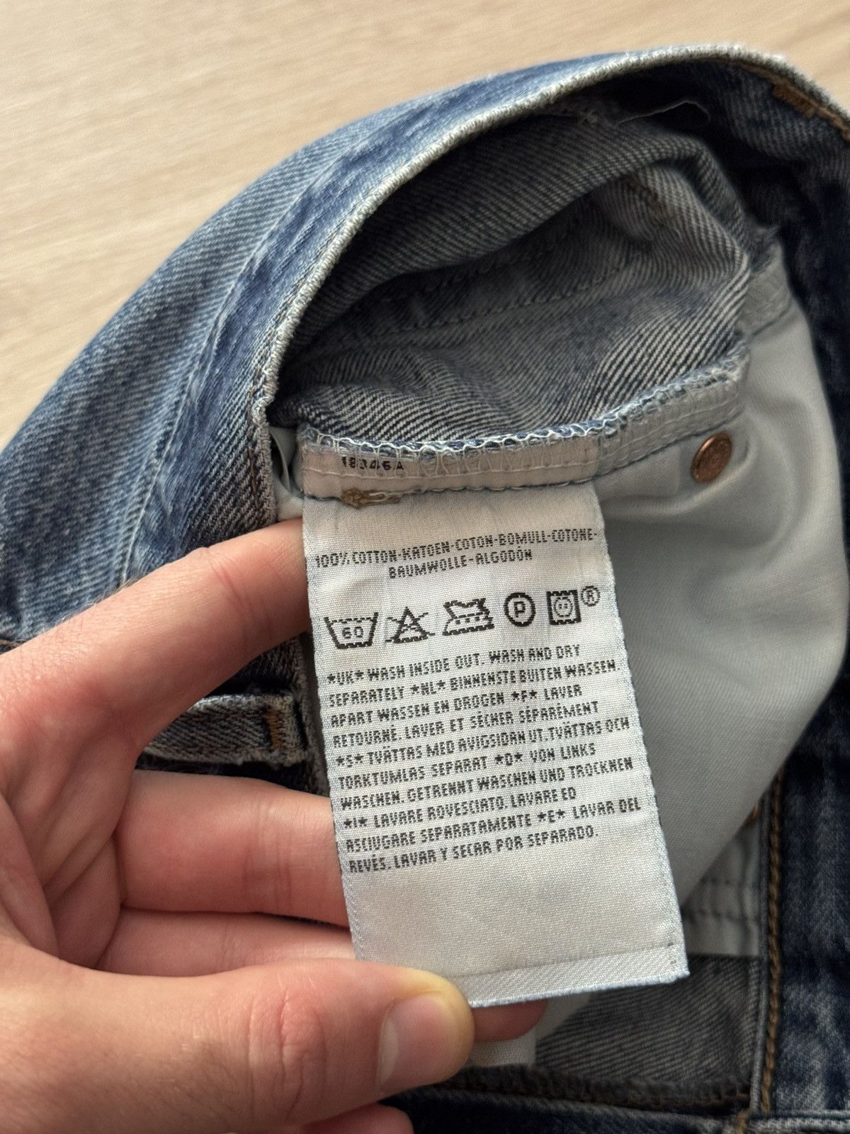 Levi's Vintage 00’s 2002 Levis 521 Blue Distressed Denim Jeans Size US 31 - 9 Thumbnail