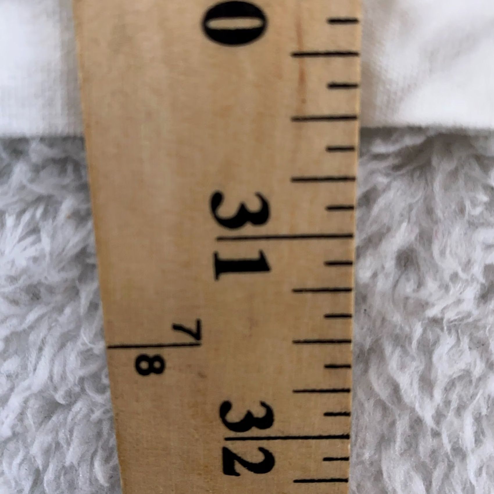 Hanes Hanes Shirt Mens Large White Classic Tee Crewneck Plain Undershirt Casual Size US L / EU 52-54 / 3 - 6 Thumbnail