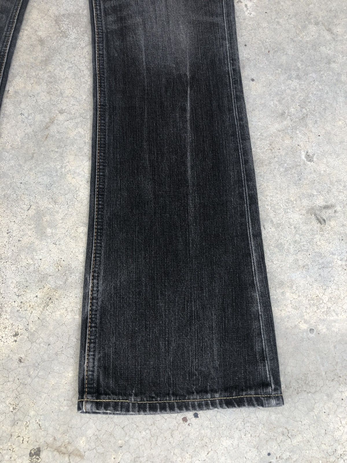 If Six Was Nine Japanese Wrangler Flared Jeans Distressed Size US 30 / EU 46 - 7 Thumbnail