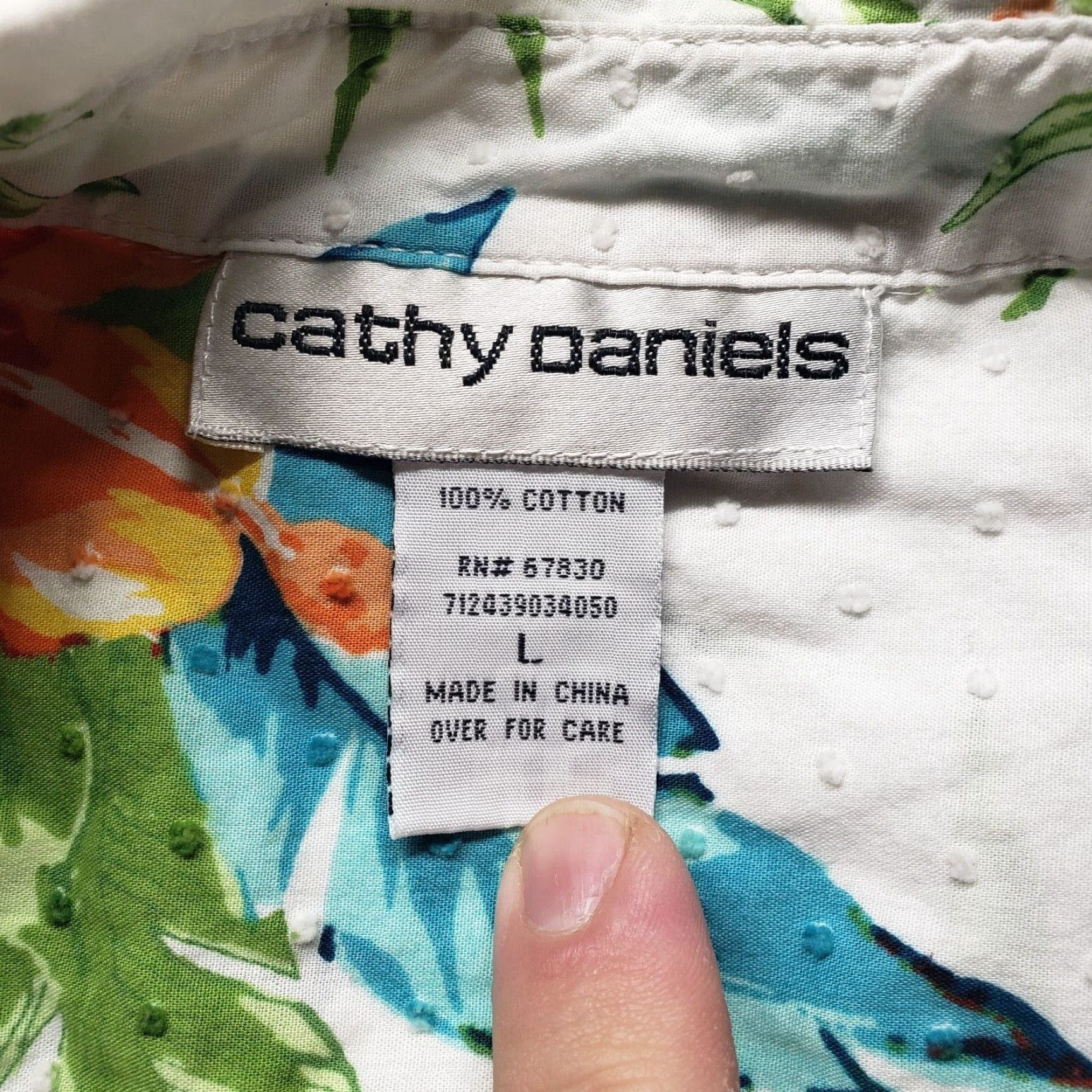 Vintage VINTAGE Cathy Daniels Tropical Floral Short Sleeve Button Shirt Women L Black Canvas Blouse 90s Theme Mens? Size L / US 10 / IT 46 - 2 Thumbnail