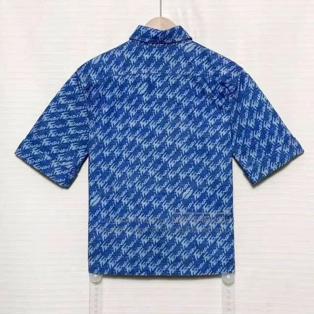 Fendi FENDI SS22 Geometric Print Short Sleeve Shirt. Size S / US 4 / IT 40 - 2 Thumbnail