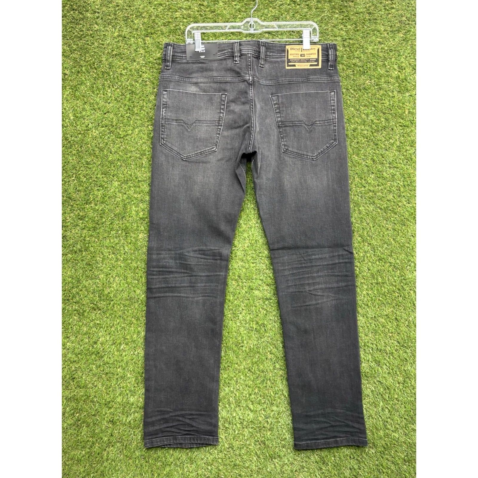 Diesel DIESEL Safado Jeans Mens 34x32 Straight Black Dark Denim Button Fly RM063 NWT Visiting City Logo USA Jeans Size US 34 / EU 50 - 2 Thumbnail