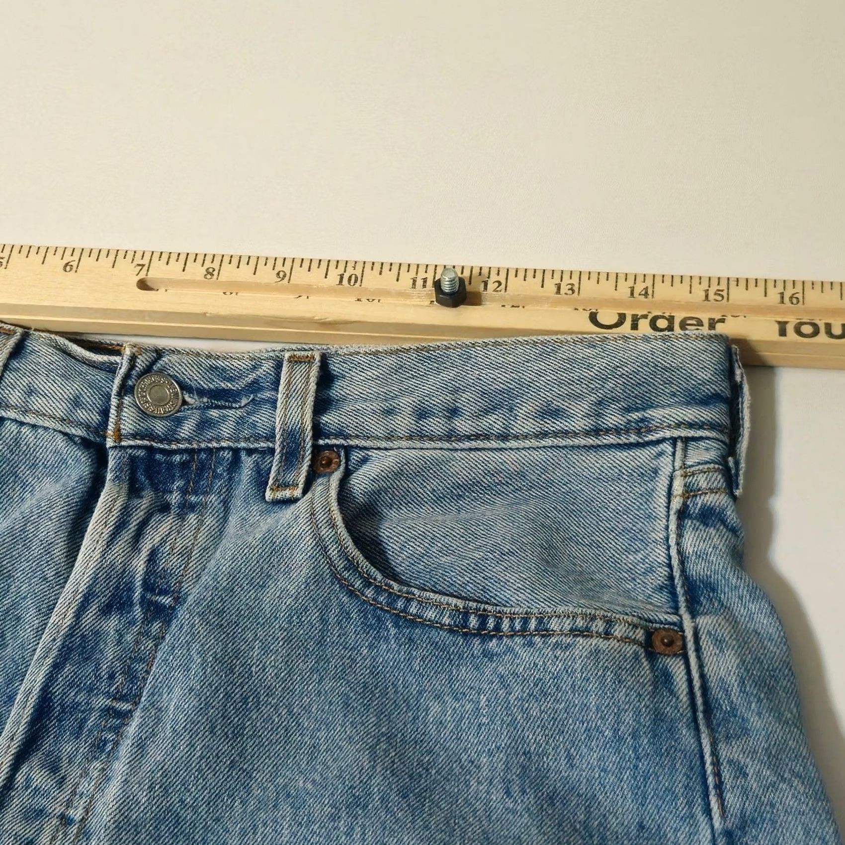 Levi's VINTAGE Levi's 501 Shorts Mens 31 Blue fringe Denim Cut Off Button Fly Raw Hem Regular Rise 90s Grunge Casual Denim Shorts Mens Sized 31 Blue Size US 31 - 6 Thumbnail