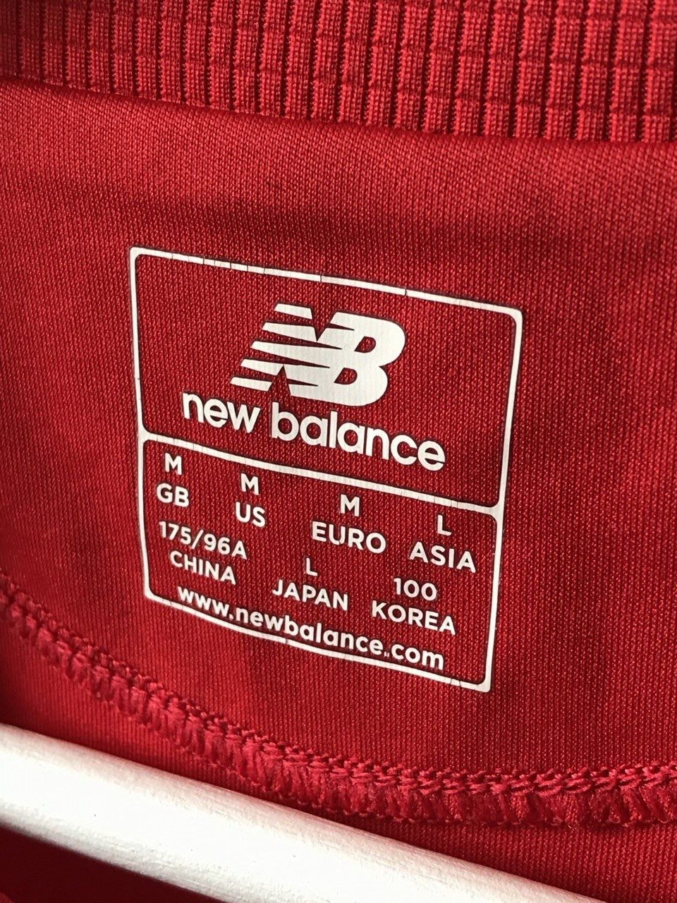 New Balance New Balance Liverpool FC 2015/16 Home Soccer Jersey Size US M / EU 48-50 / 2 - 13 Thumbnail