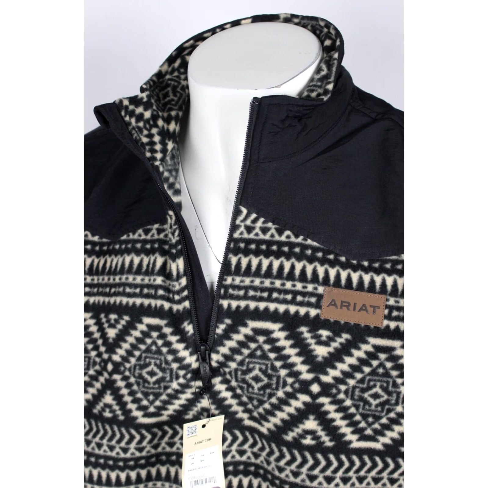 Ariat Ariat Men's Basis Fleece Sweater 1/4 Zip Pullover L Black Southwest Sweatshirt Geometric Pattern Sweater Size US L / EU 52-54 / 3 - 5 Thumbnail