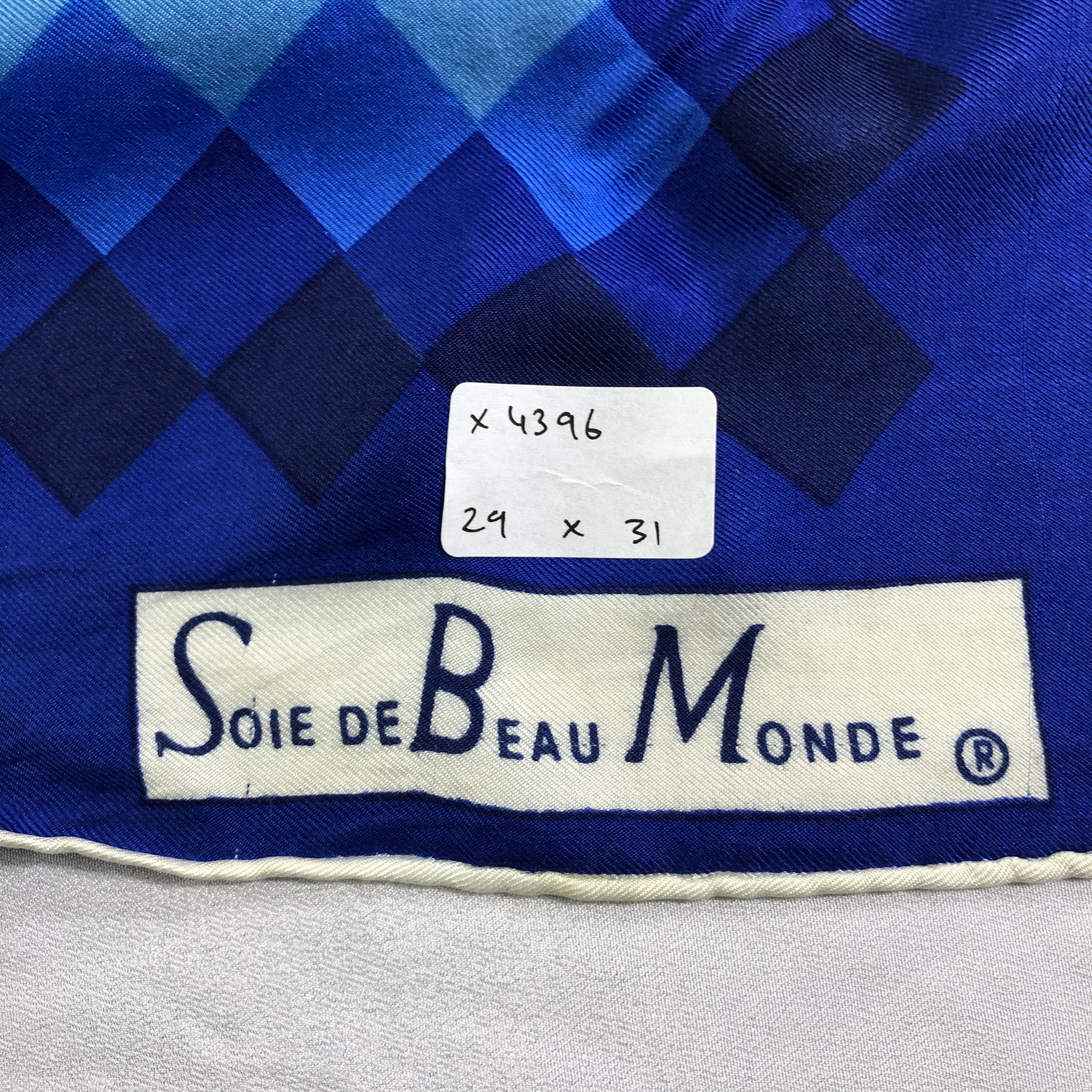 Vintage Vintage Soie Debeau Monde Silk Scarf Size ONE SIZE - 6 Thumbnail