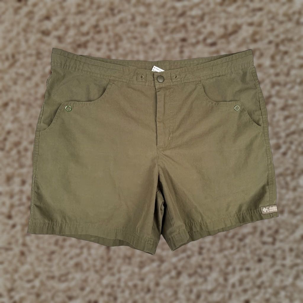 Vintage VINTAGE Columbia Shorts Women Regular Green Cotton Blend 34x5 Read Me Read Me Size 32" / US 10 / IT 46 - 1 Thumbnail