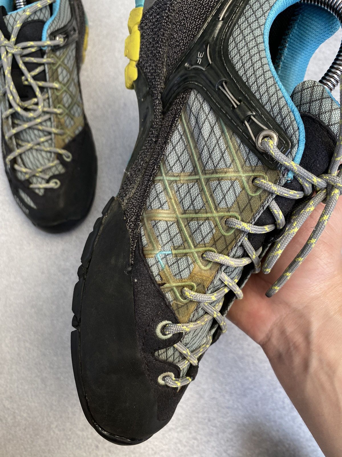 Vintage Vintage Salewa Gore-Tex Hiking Shoes trekking outdoor US8 Size US 8 / EU 41 - 11 Thumbnail