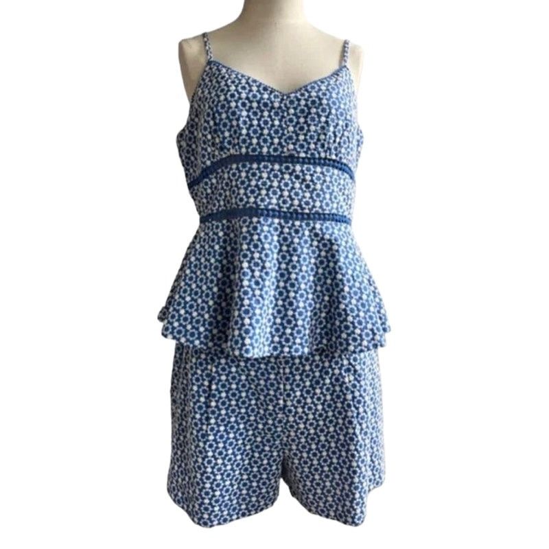 Other Blue White Floral Embroidered Blouse Shorts Set - Medium Size 30" / US 8 / IT 44 - 1 Thumbnail