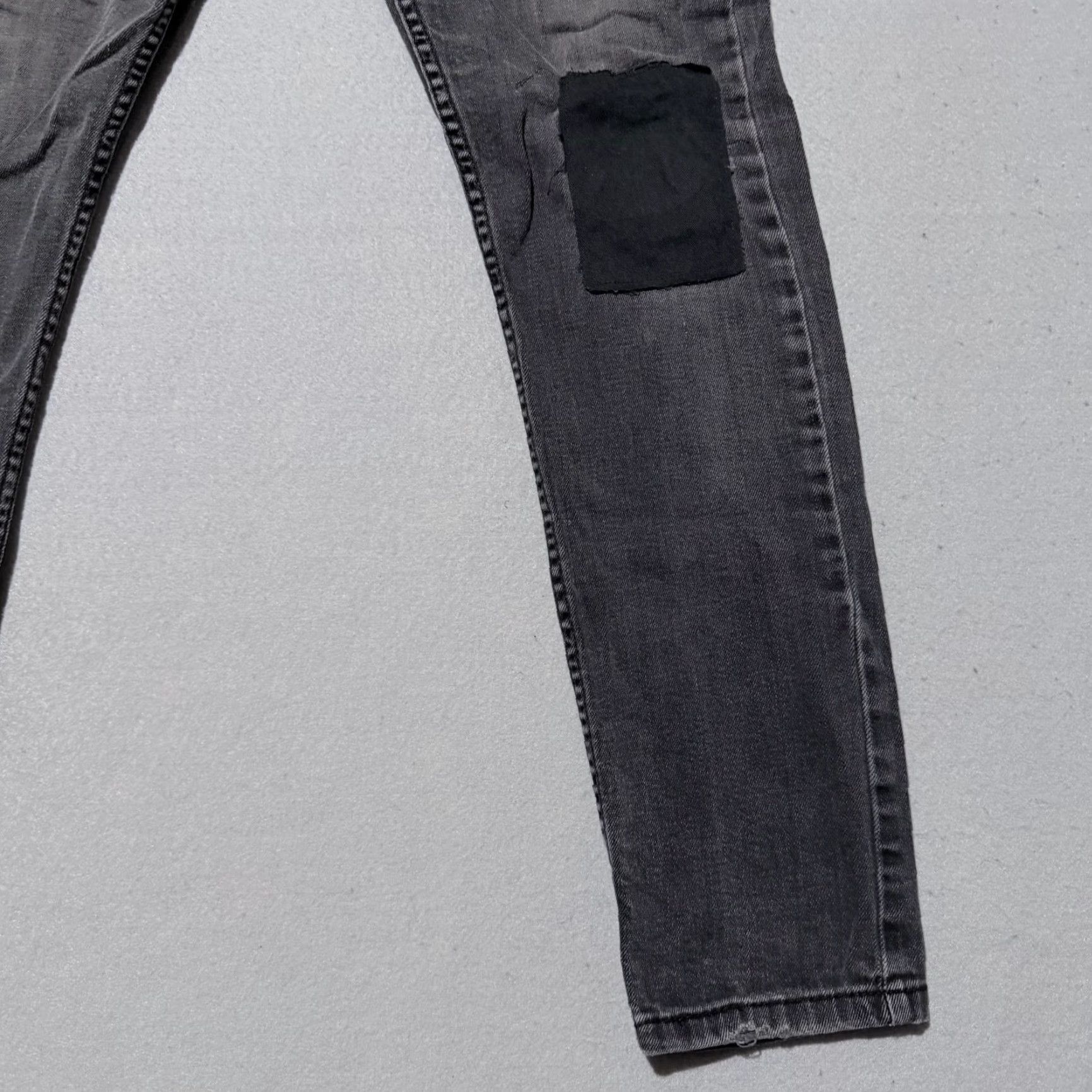 Levi's Levi's Jeans Men Black Skinny Denim Distressed Patches 33x32 - 5-Pocket Design Classic Jeans Size US 33 - 6 Thumbnail