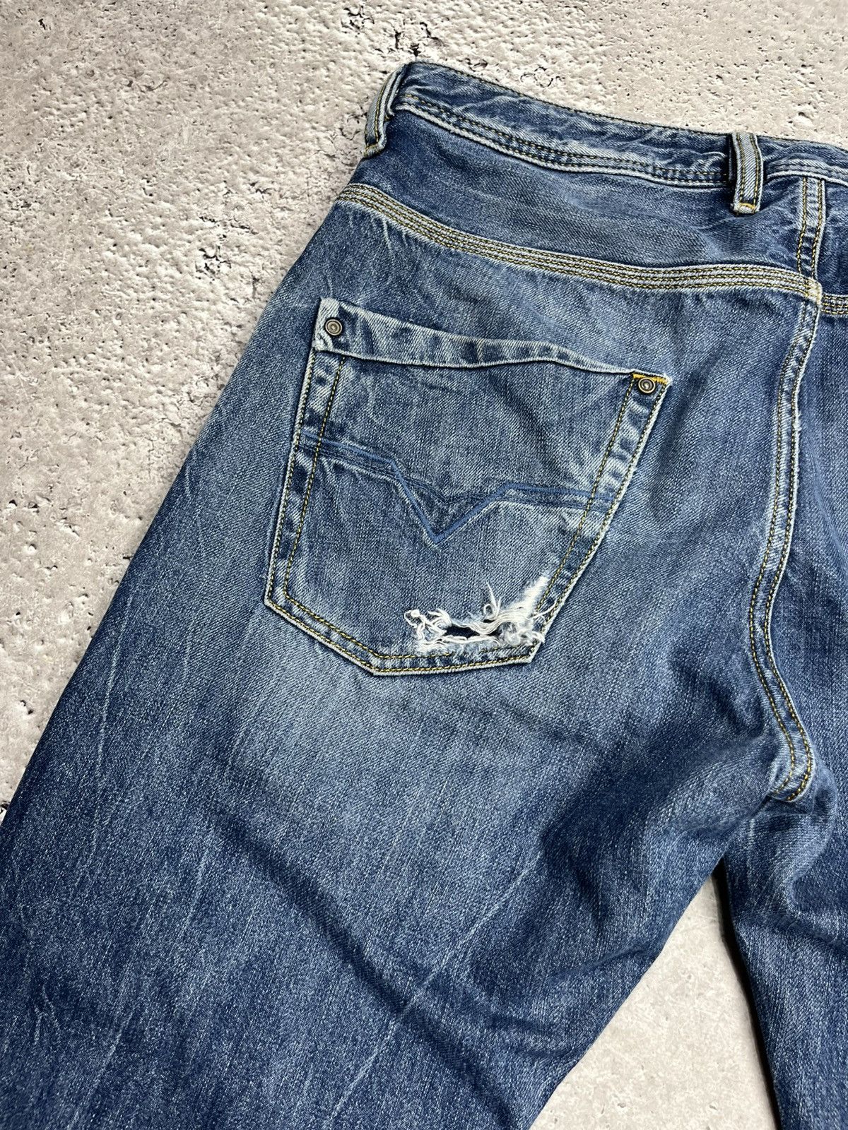 Diesel Diesel Krooley Distressed Faded Blue Denim Jeans Size 32 Size US 32 / EU 48 - 19 Thumbnail
