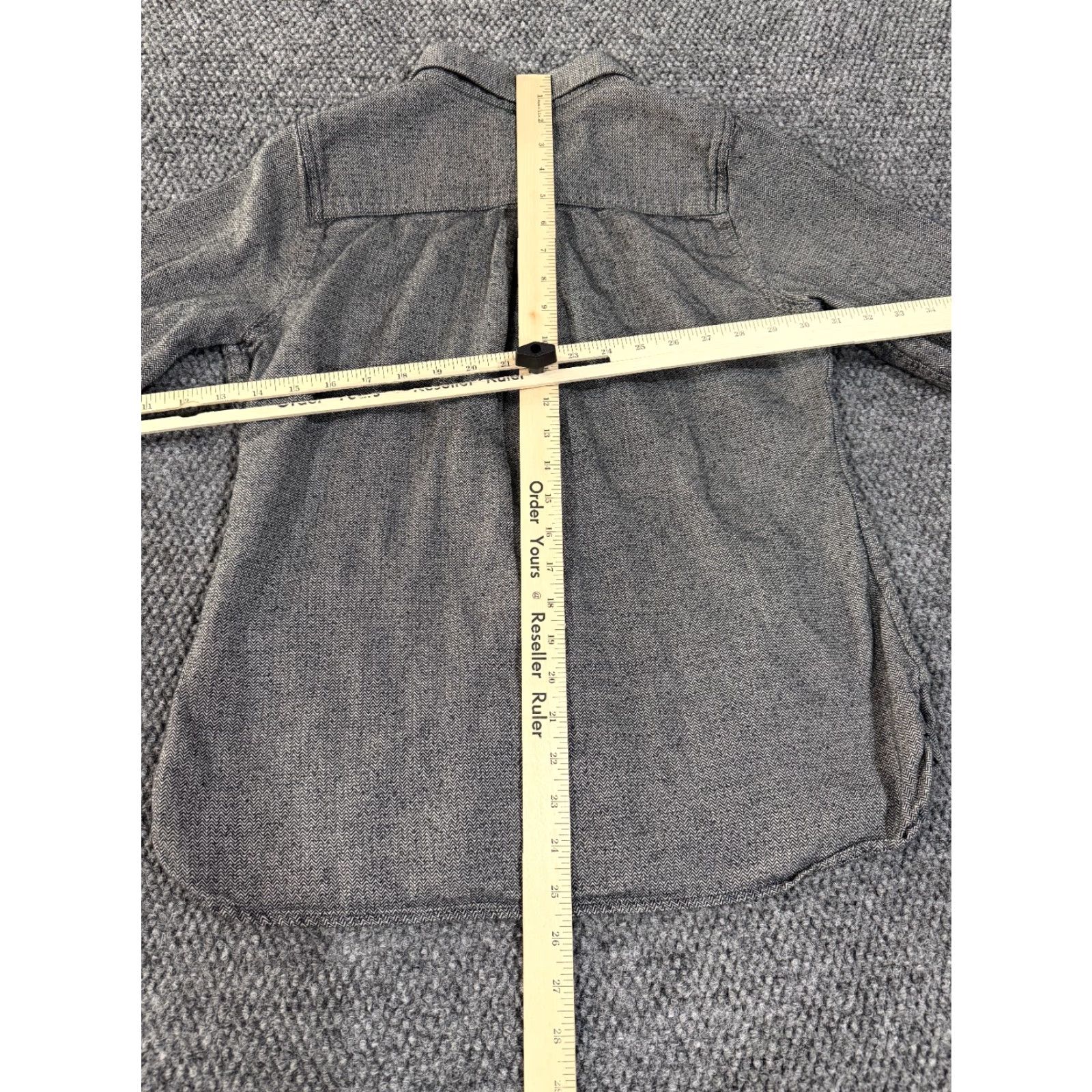 Vintage Woolrich Button-Up Shirt Womens Medium Gray Herringbone Long Sleeve Classic, Cotton, Lightweight, All Seasons, Casual, Regular, Gray Size M / US 6-8 / IT 42-44 - 7 Thumbnail