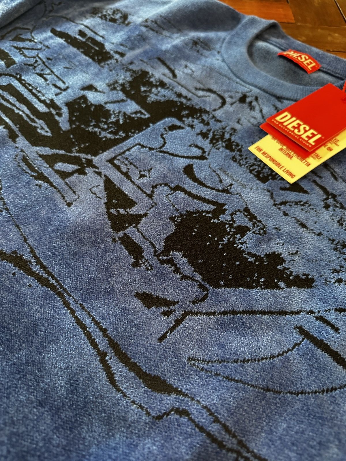 Diesel Diesel K-Tresa blue chenille crewneck Large Men’s Brand New Size US L / EU 52-54 / 3 - 3 Thumbnail