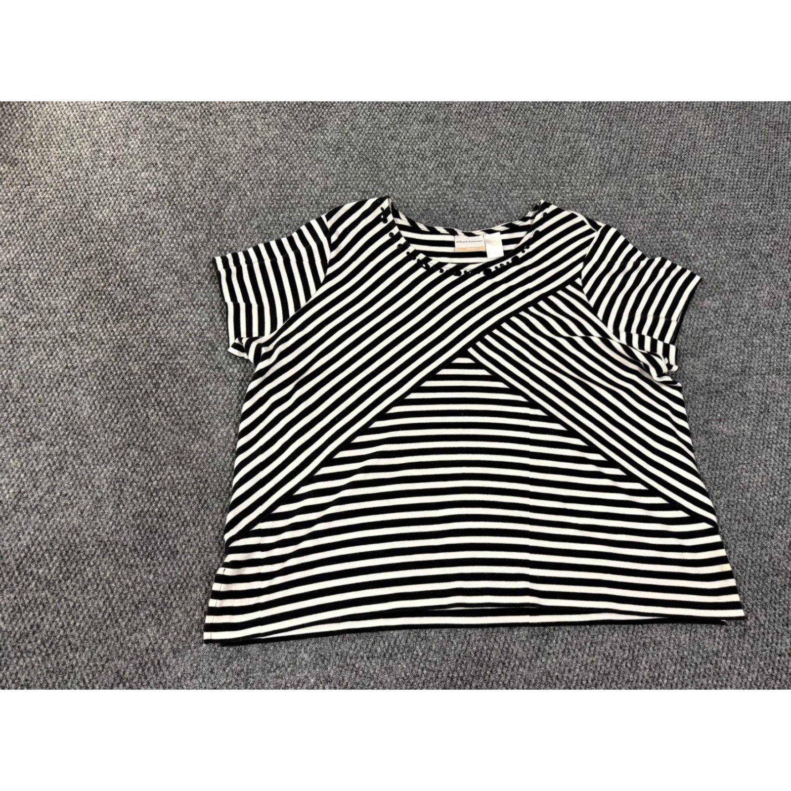 Vintage Alfred Dunner Women Pink? Black Striped Pullover Knit Blouse Casual 2X Short Sleeve Round Neck Regular Fit Cotton Polyester Size XXL / US 16-18 / IT 52-54 - 2 Thumbnail