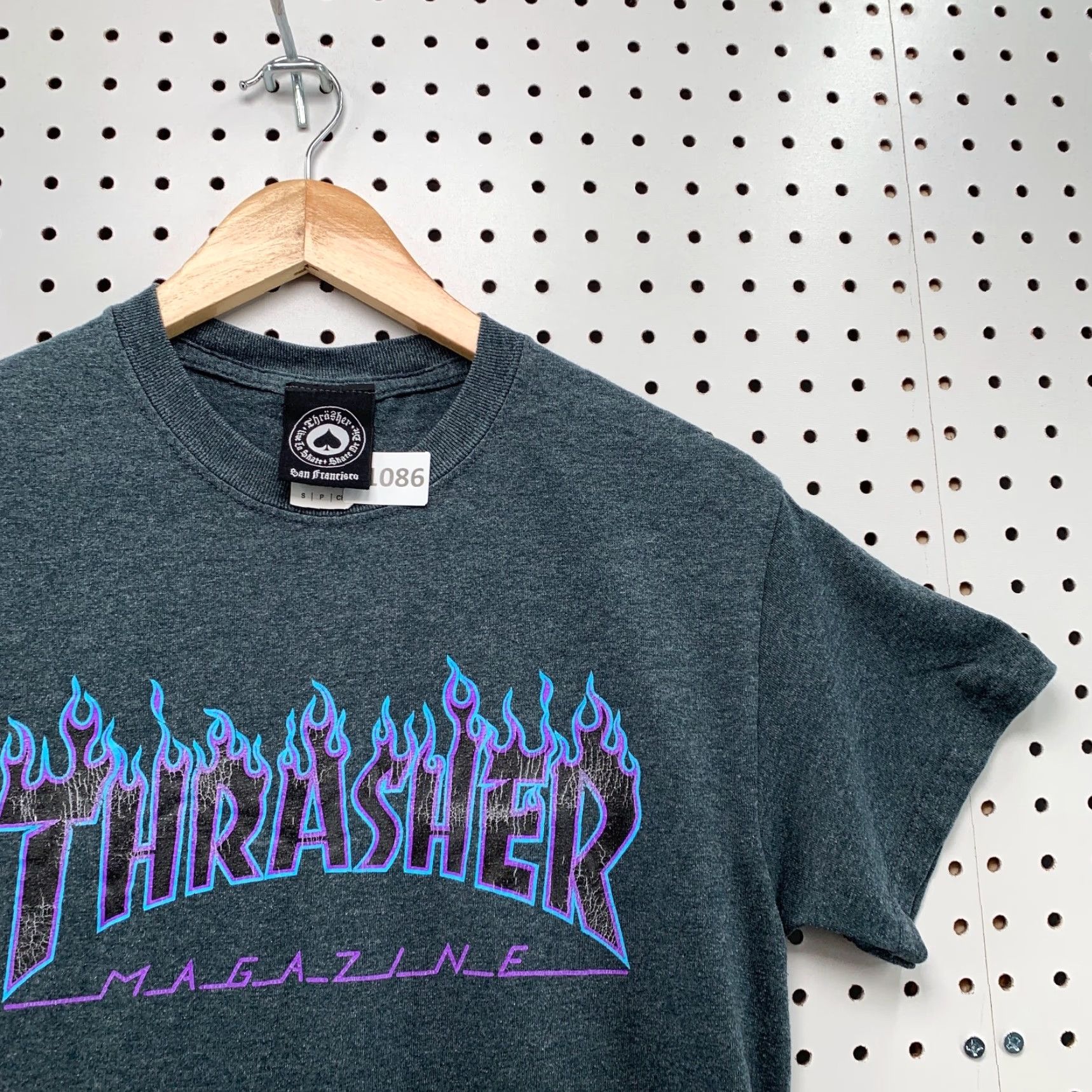 Thrasher VINTAGE Thrasher Shirt Mens Small Blue Purple Flame Skateboard Fire Graphic 17.5x28 Size US S / EU 44-46 / 1 - 2 Thumbnail