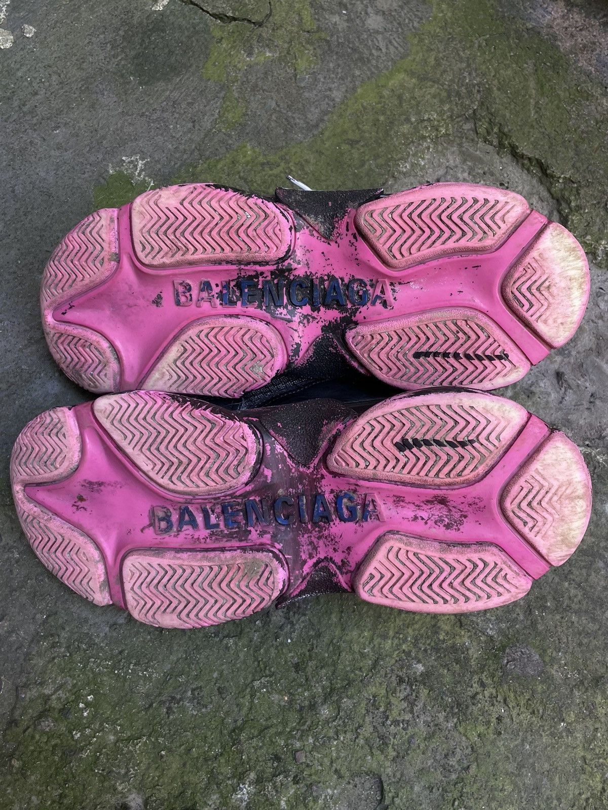 Balenciaga Balenciaga Triple S Custom Sneakers Black/Pink Size US 7 / EU 40 - 11 Thumbnail