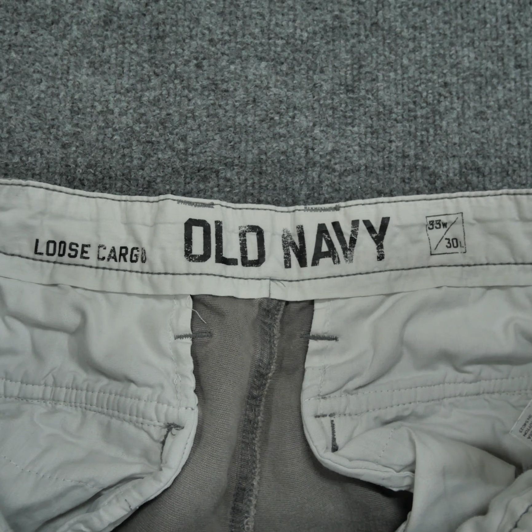 Old Navy Old Navy Mens Pants 33x30 Grey Cargo Wide Leg Size US 34 / EU 50 - 5 Thumbnail