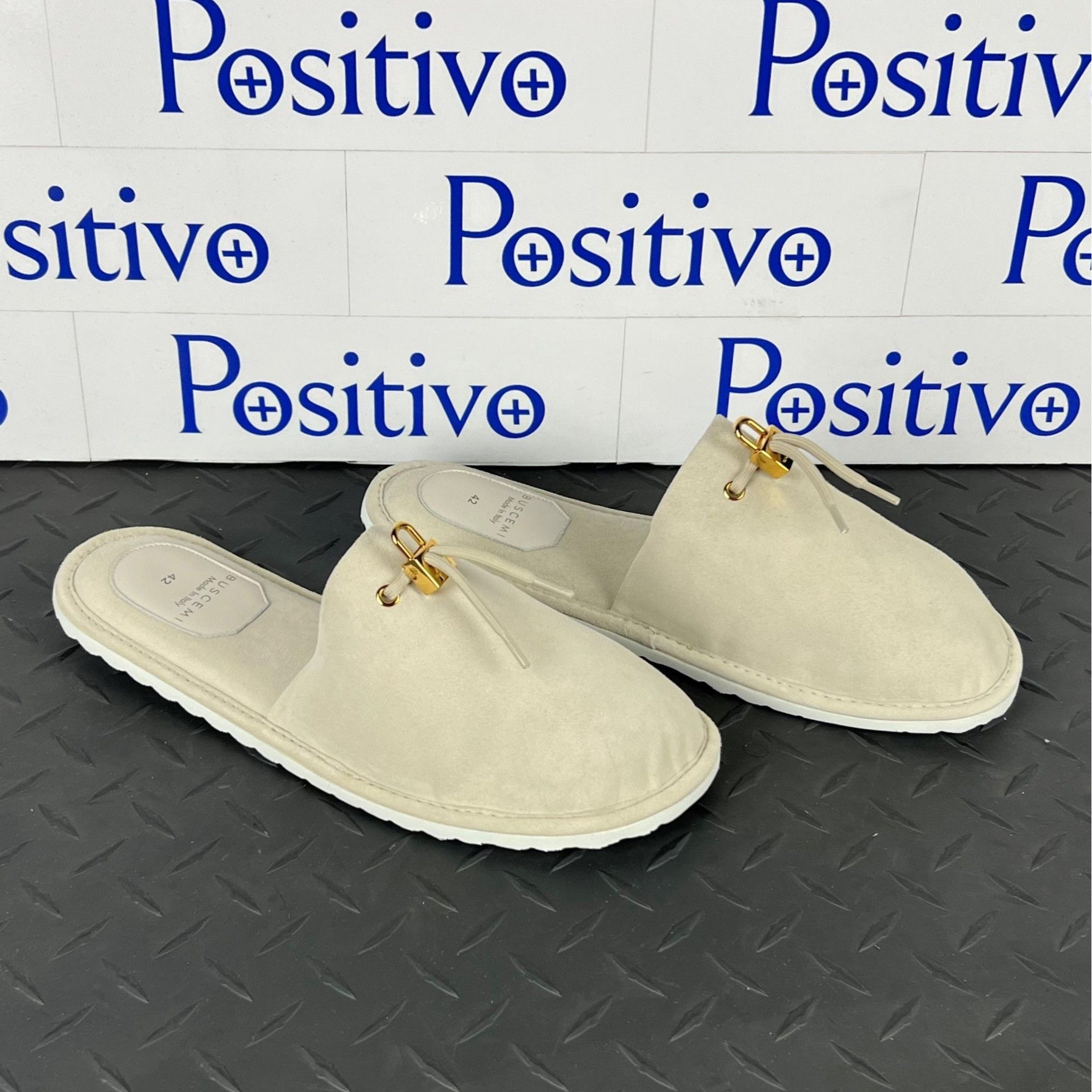 Buscemi Buscemi Greenwich Off White Suede Slippers US 9 SAMPLE Size US 9 / EU 42 - 4 Thumbnail
