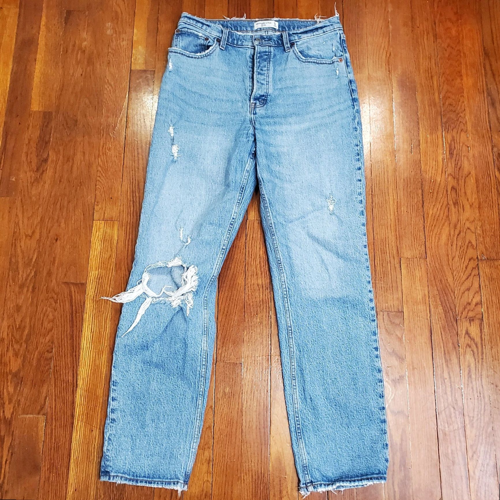 Abercrombie & Fitch Abercrombie & Fitch Jeans Womens 10 Blue The Dad High Rise Distressed Straight Jeans Size 32" / US 10 / IT 46 - 4 Thumbnail