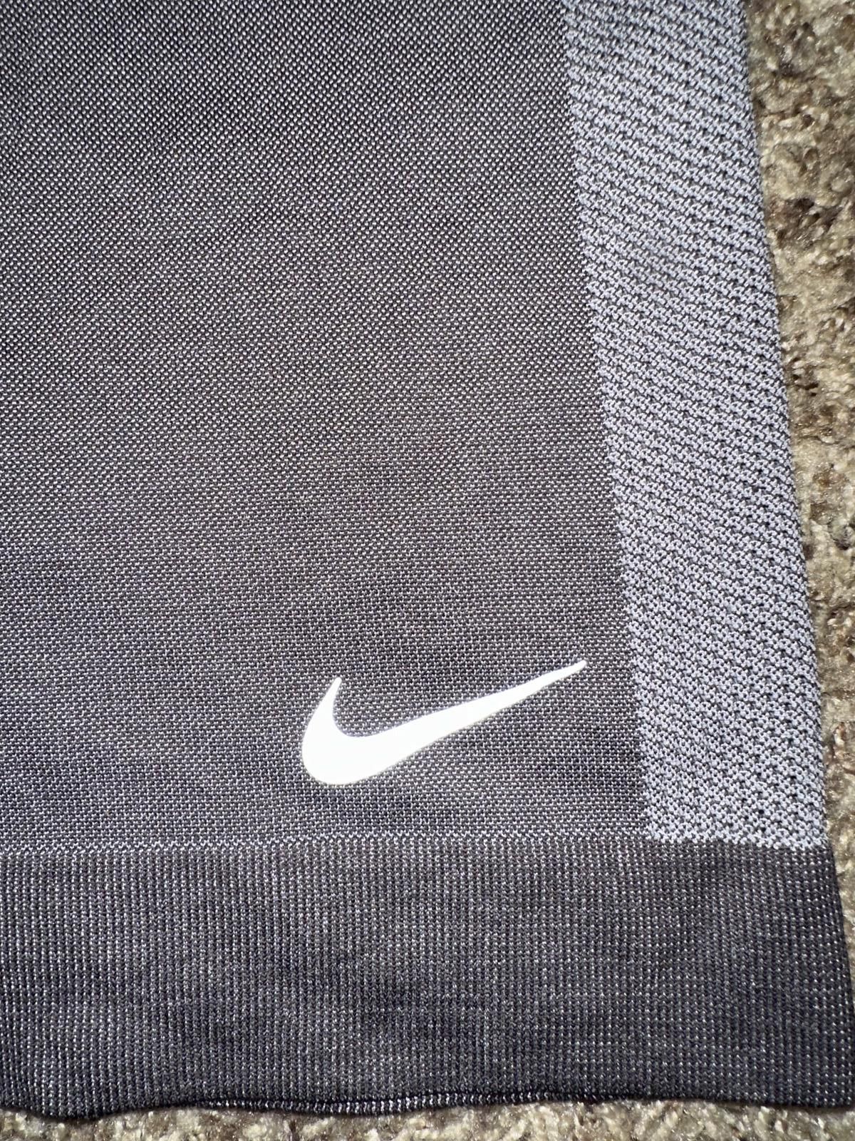 Nike Nike Women’s Infinite Short Sleeve Running Top Size S / US 4 / IT 40 - 4 Thumbnail
