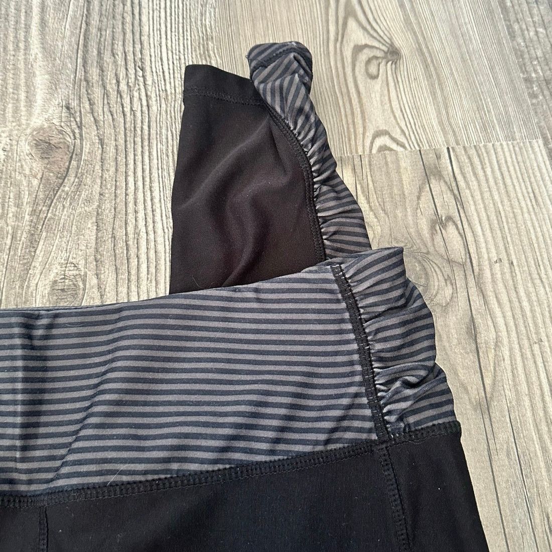 Avia avia black leggings with gray striped waistband Size 28" / US 6 / IT 42 - 2 Thumbnail