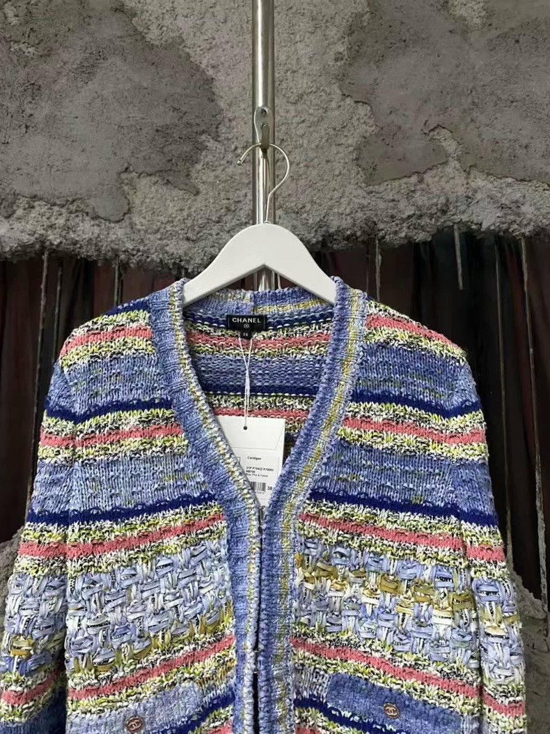 Chanel Chanel Colorful snow-patterned knitted wool cardigan coat Size XS / US 0-2 / IT 36-38 - 3 Thumbnail