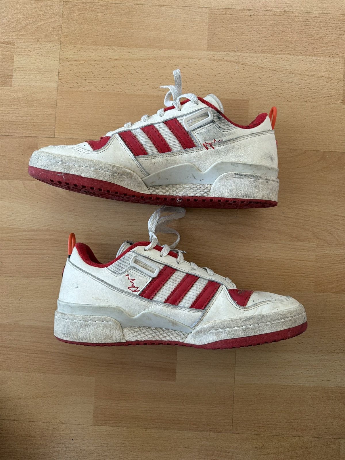 Adidas Adidas Home Alone Forum Size US 10 / EU 43 - 2 Thumbnail