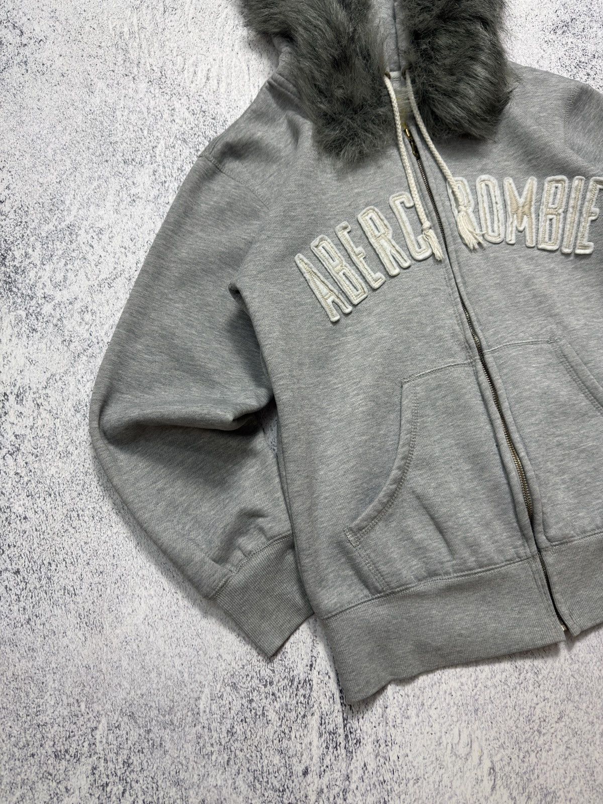 Abercrombie & Fitch Y2K Abercrombie & Fitch Faux Fur Zip Up Hoodie Cyber Size US M / EU 48-50 / 2 - 3 Thumbnail