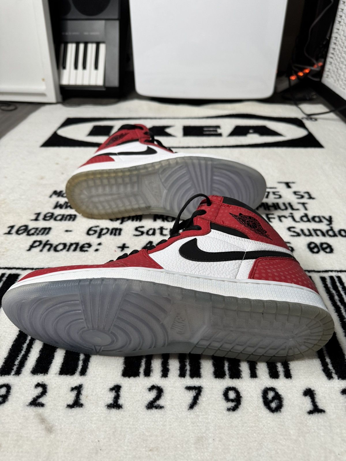 Jordan Brand Air Jordan 1 Retro High “Origin Story” Size US 11 / EU 44 - 3 Thumbnail