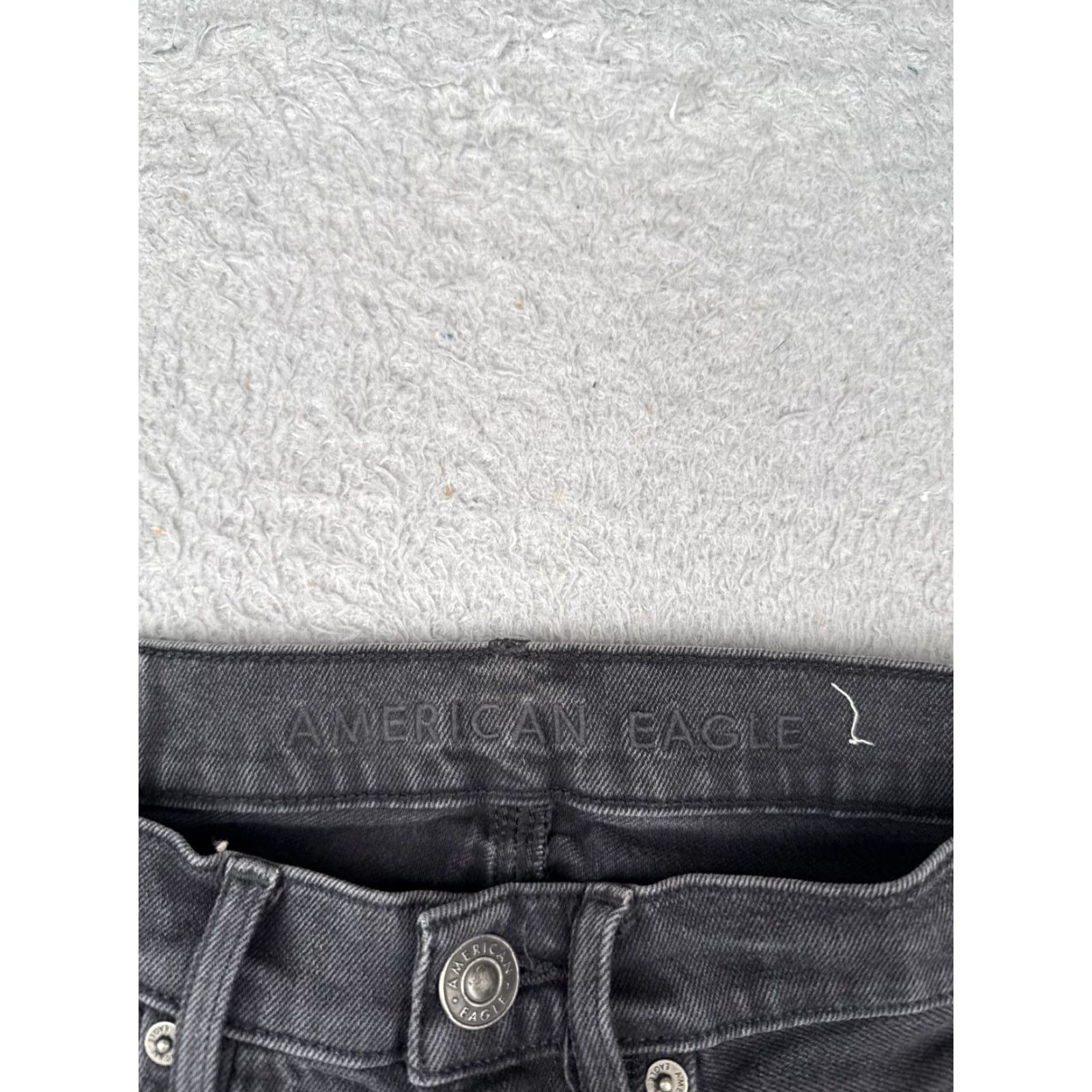 American Eagle Outfitters American Eagle Jeans Womens 6 Black Distressed Strigid High-Waisted Stovepipe Size 28" / US 6 / IT 42 - 6 Thumbnail