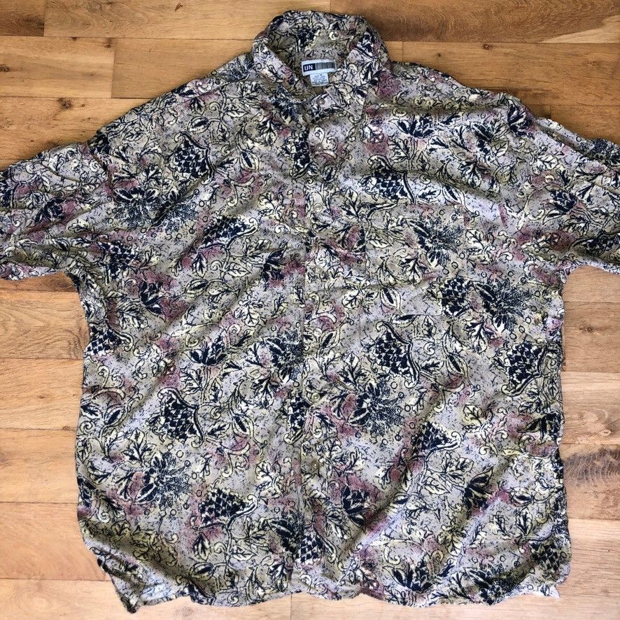 Vintage United mens fashionable holiday hawaii shirt size XL Size US XL / EU 56 / 4 - 1 Thumbnail