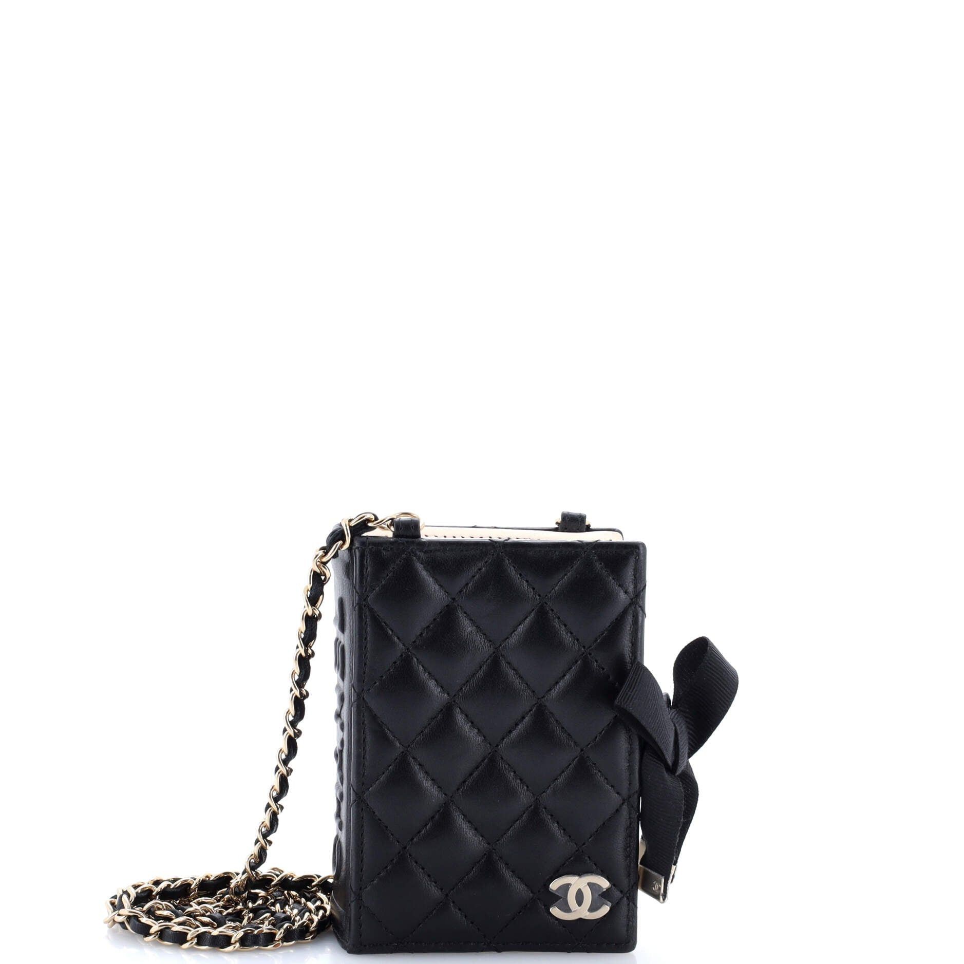 Chanel CC Book Card Holder with Chain Size ONE SIZE - 1 Thumbnail