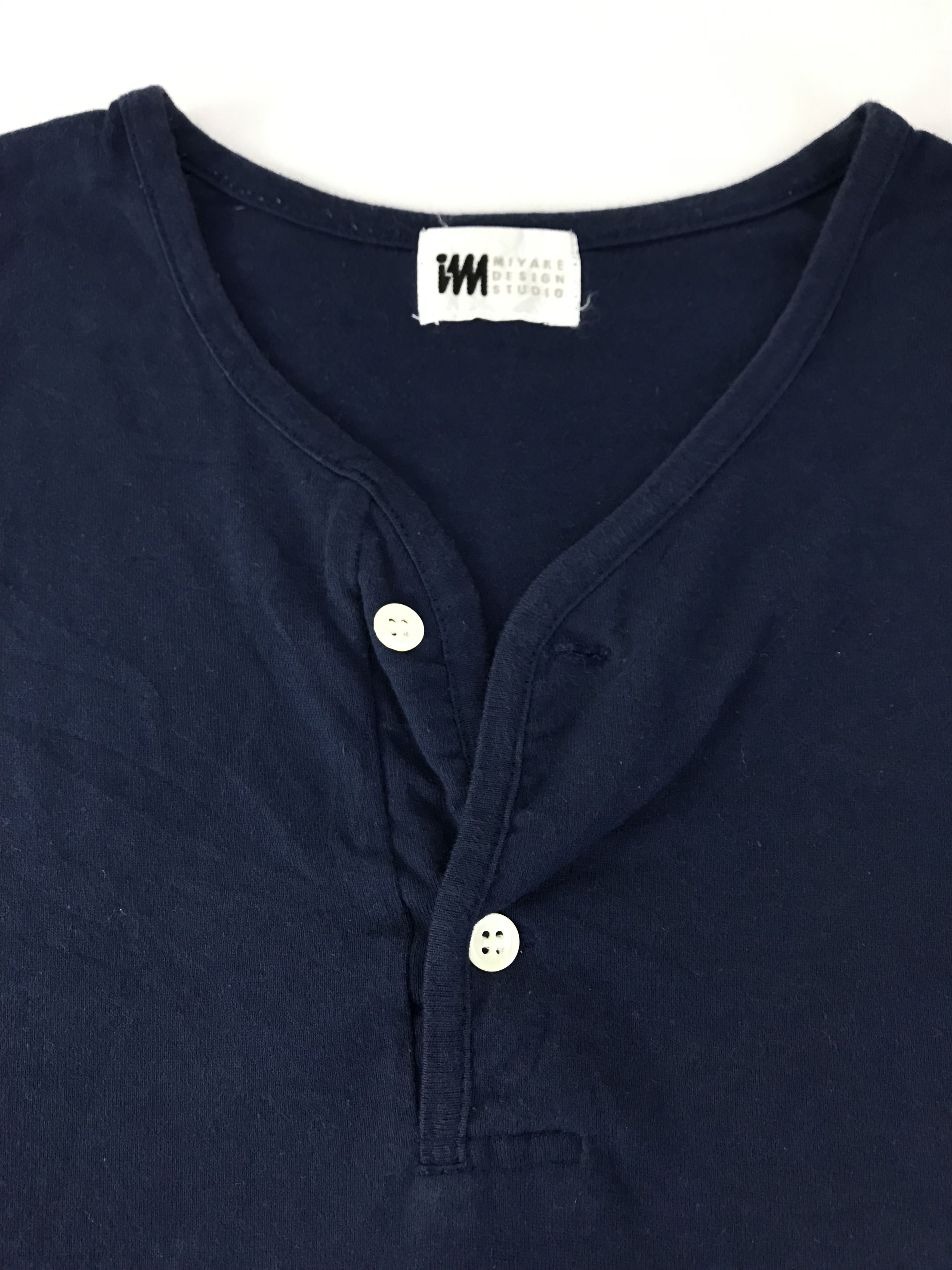 Issey Miyake 90s Issey Miyake Studio Henley Neck Minimalist Tee Size US M / EU 48-50 / 2 - 3 Thumbnail