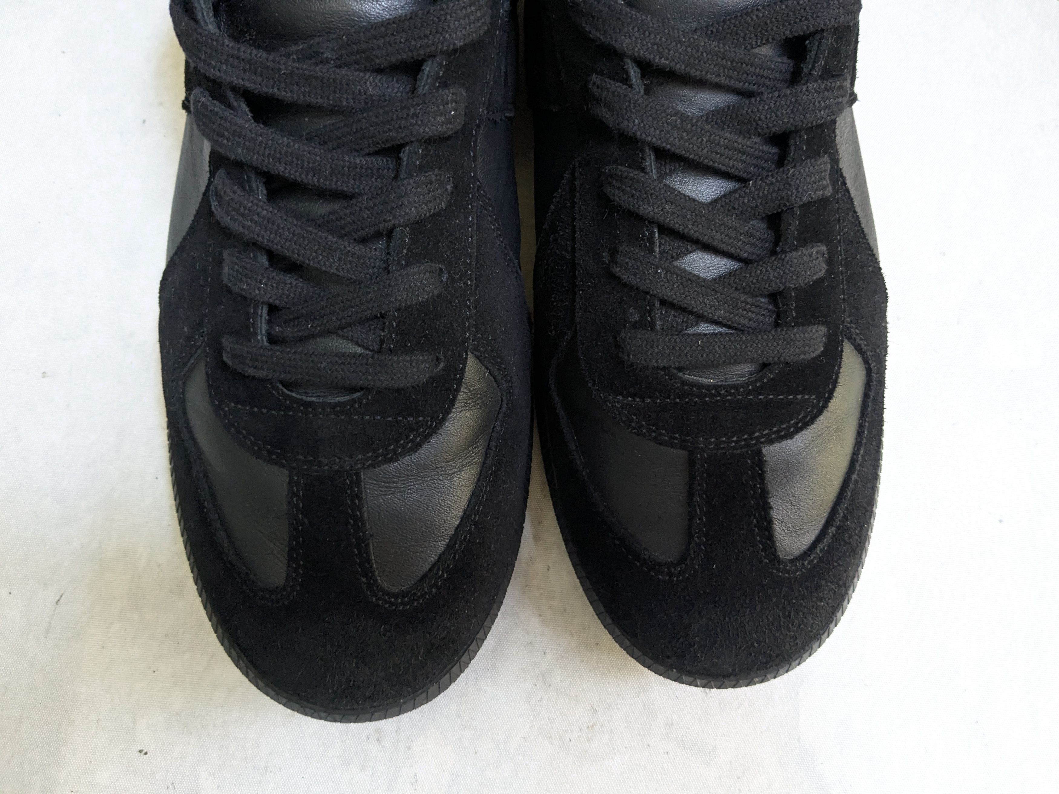 Maison Margiela Maison Margiela Replica GAT Black 11 44 Low Tops Size US 11 / EU 44 - 2 Thumbnail