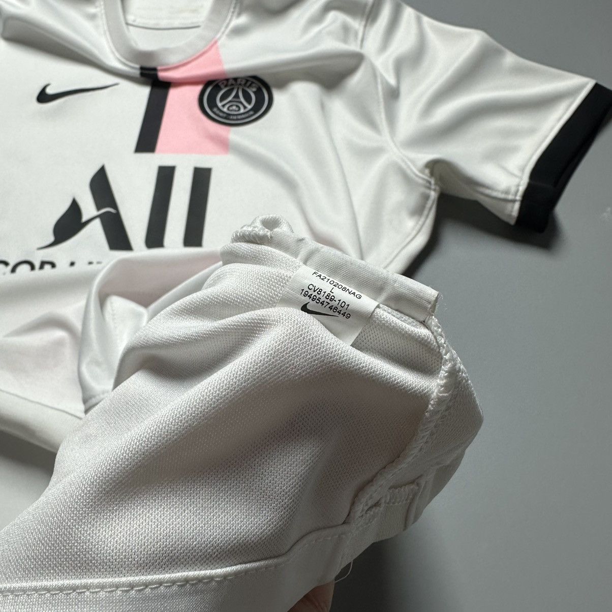 Nike PSG WOMENS NIKE 2021/2022 FOOTBALL AWAY JERSEY #30 MESSI Size L / US 10 / IT 46 - 10 Thumbnail
