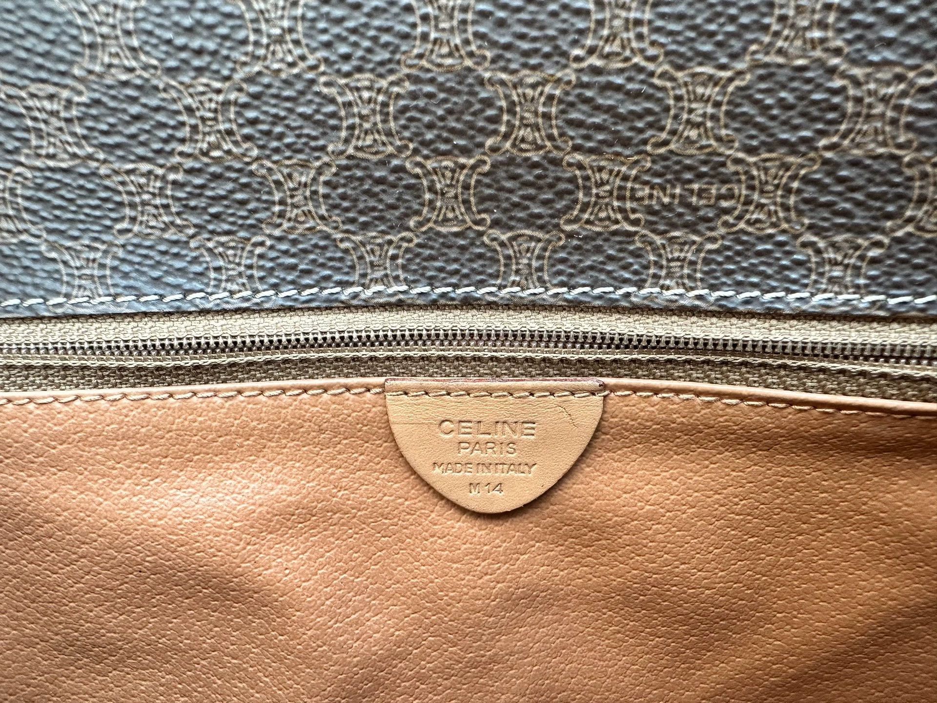 Celine Celine Trotteur Flap gold loop vintage crossbody Size ONE SIZE - 7 Thumbnail