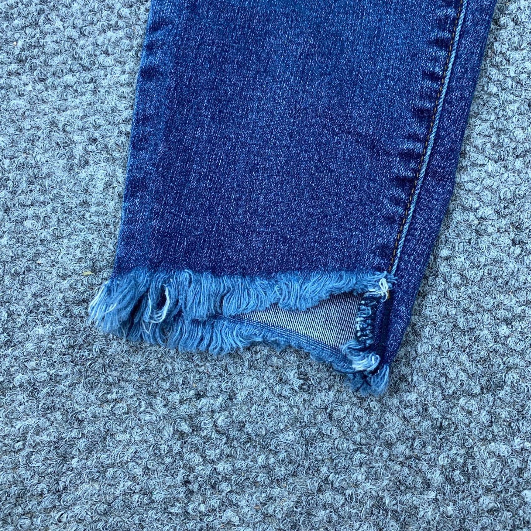 Vintage STS Blue Jeans Women's Skinny Denim Distressed Stretch 27.5" Inseam Size 30 Blue 5-Pocket Mid Rise Womens Size 31" - 7 Thumbnail