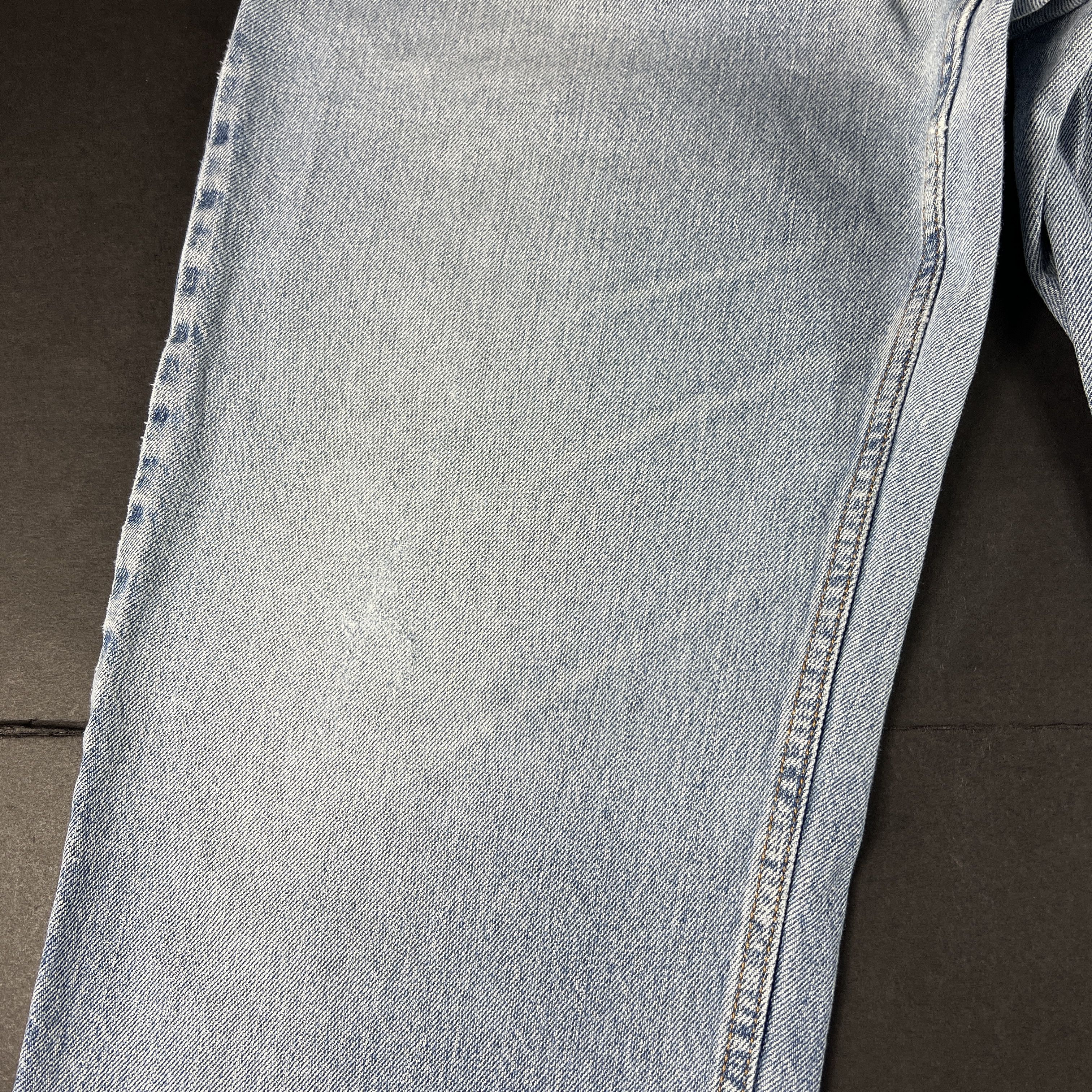 Y2K Levi's Jeans 550 Relaxed Blue Faded Thrashed Denim