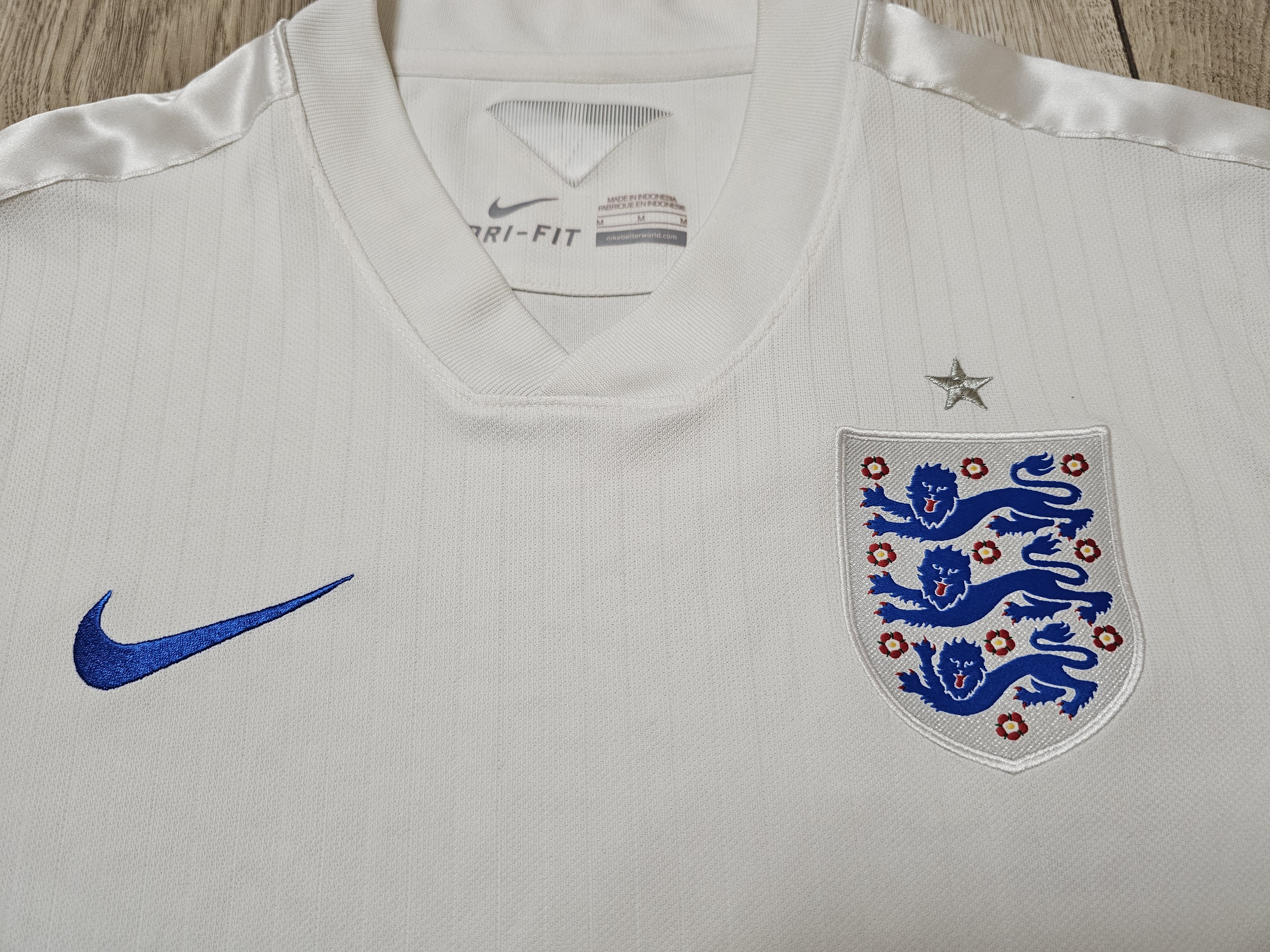 Nike ENGLAND 2014 2016 HOME FOOTBALL SHIRT SOCCER JERSEY Size US M / EU 48-50 / 2 - 3 Thumbnail