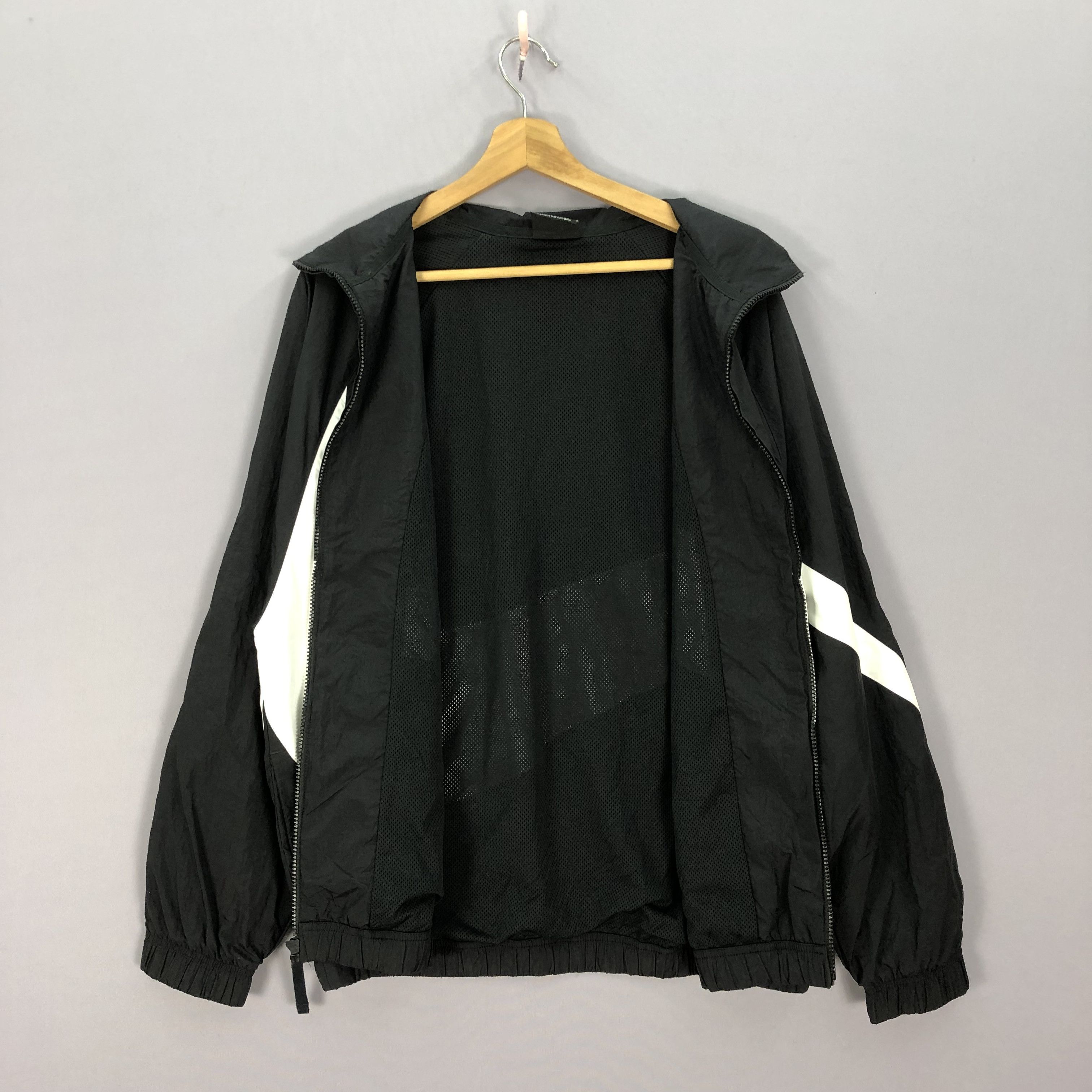 Nike × Vintage Vintage 90s Nike Big Swoosh Windbreaker Jackets Size US L / EU 52-54 / 3 - 6 Thumbnail