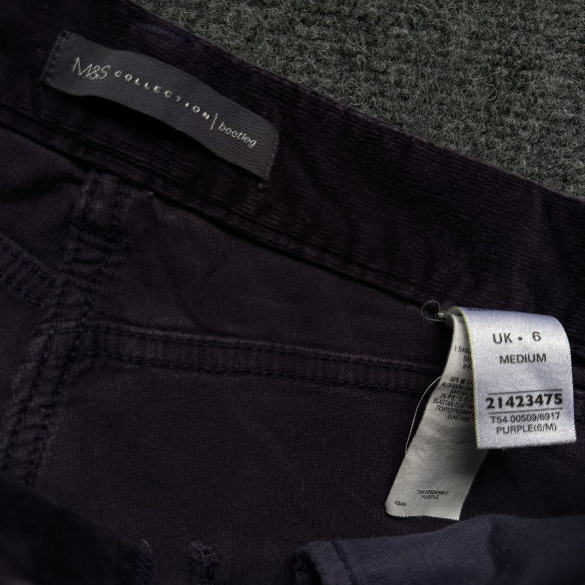 Hypebeast VTG Women’s Velvet Pants Mark Spencer Size 6 00s USA Size 28" / US 6 / IT 42 - 8 Thumbnail