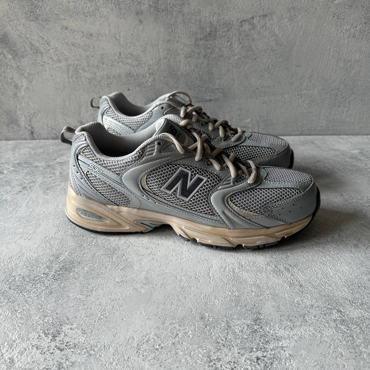 New Balance New Balance 530 Silver Metallic Moonbeam Size 42.5 MR530VS Size US 9 / EU 42 - 2 Thumbnail