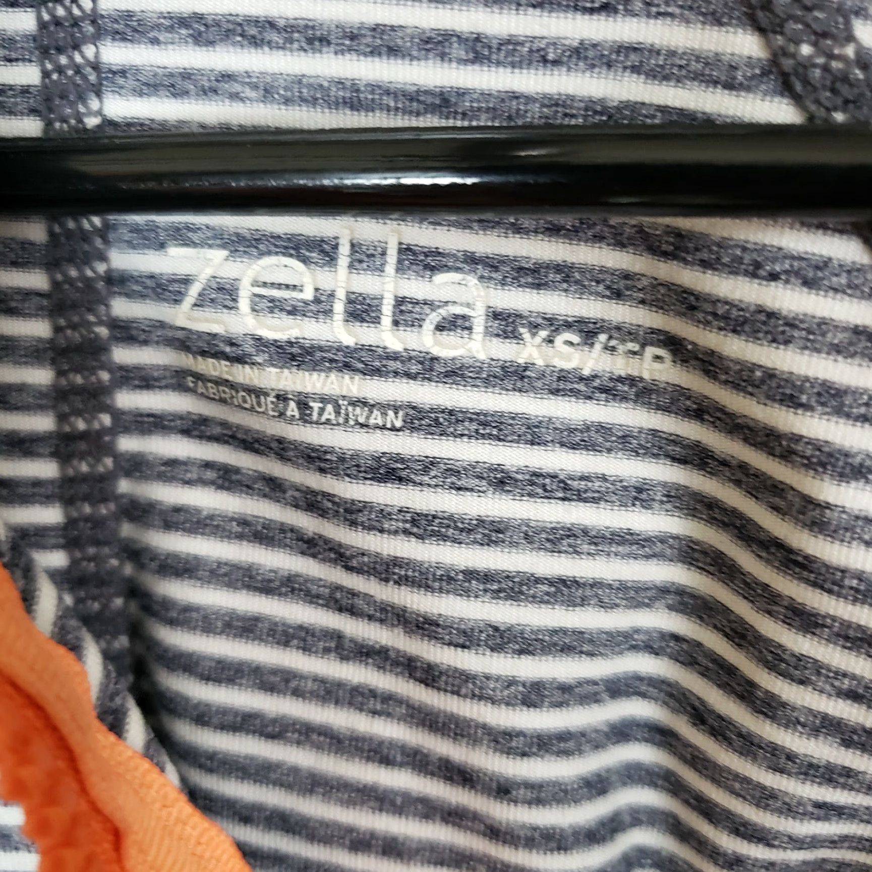 Vintage Zella Womens Athletic Jacket XS Gray Orange Striped Hooded Thumbholes Jacket Womens XS Gray Striped Hooded Thumbholes Size XS / US 0-2 / IT 36-38 - 5 Thumbnail