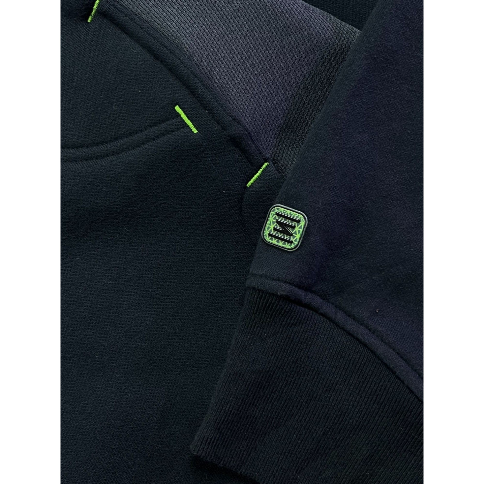 Nike × Vintage Rare Nike Shox Vintage Black & Green Zip Hoodie XL Size US XL / EU 56 / 4 - 4 Thumbnail